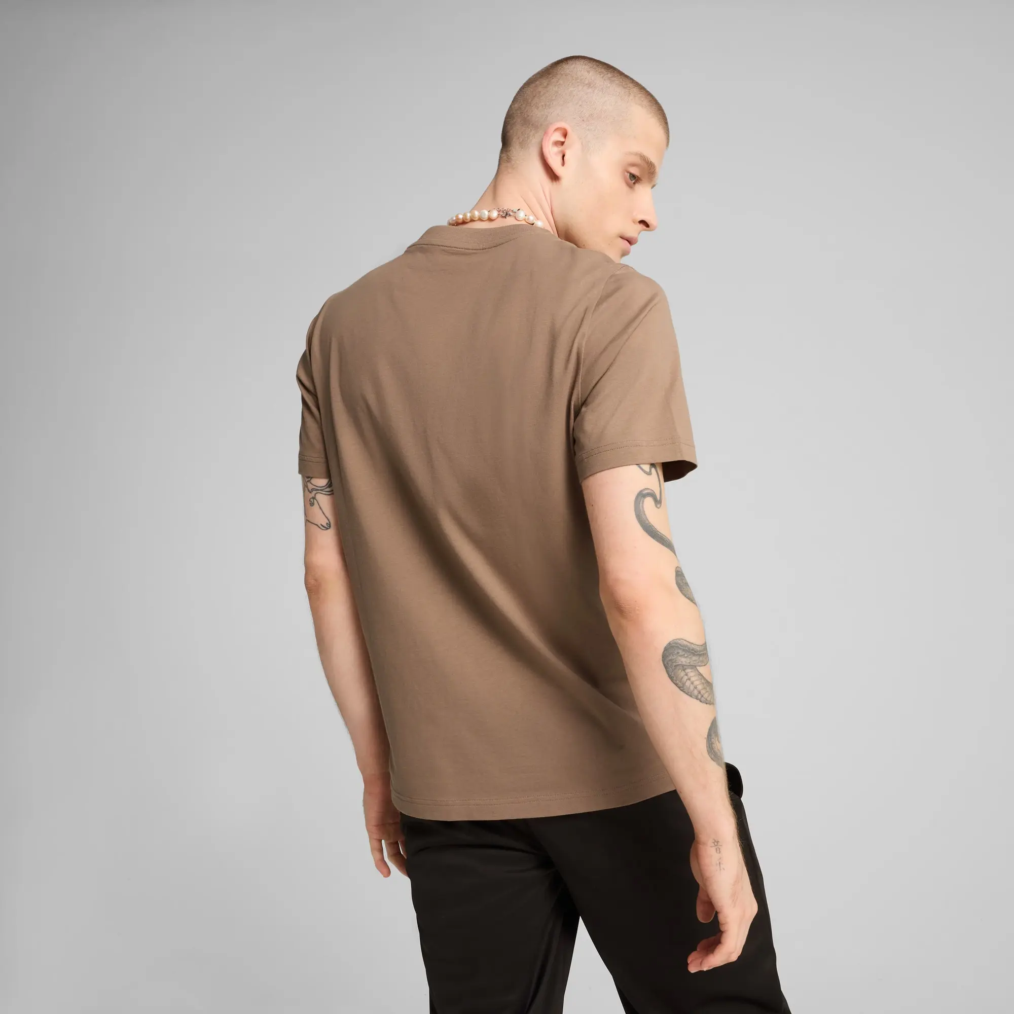 PUMA Ess No. 1 Logo T-Shirt Men, Totally Taupe
