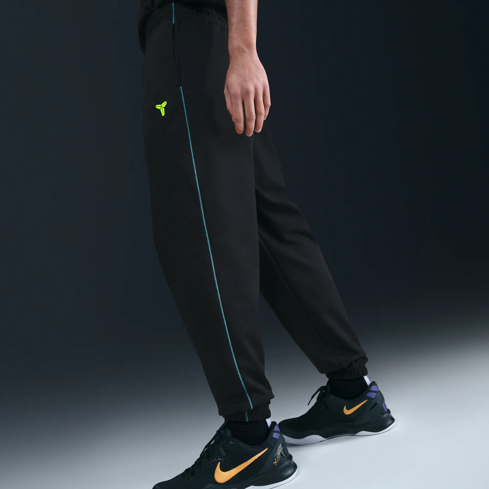Nike Kobe Therma-FIT Basketball Trousers - Black - Recycled Polyester