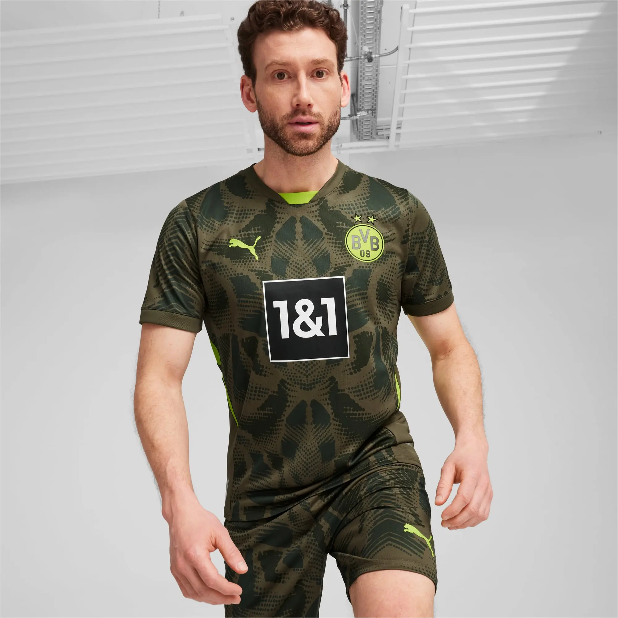 PUMA Borussia Dortmund 24/25 Goalkeeper Short Sleeve Jersey Men, Olive Drab/Myrtle