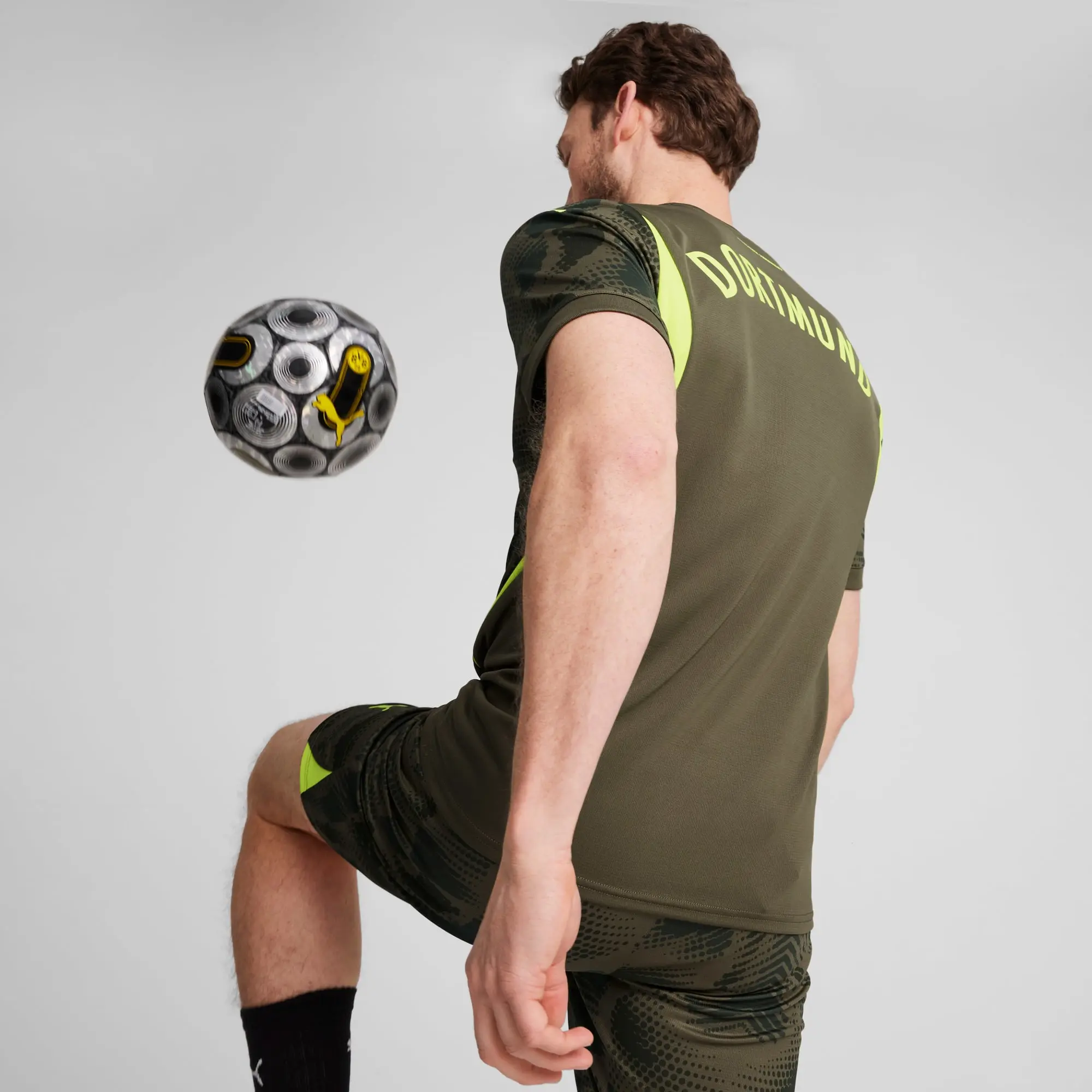 PUMA Borussia Dortmund 24/25 Goalkeeper Short Sleeve Jersey Men, Olive Drab/Myrtle
