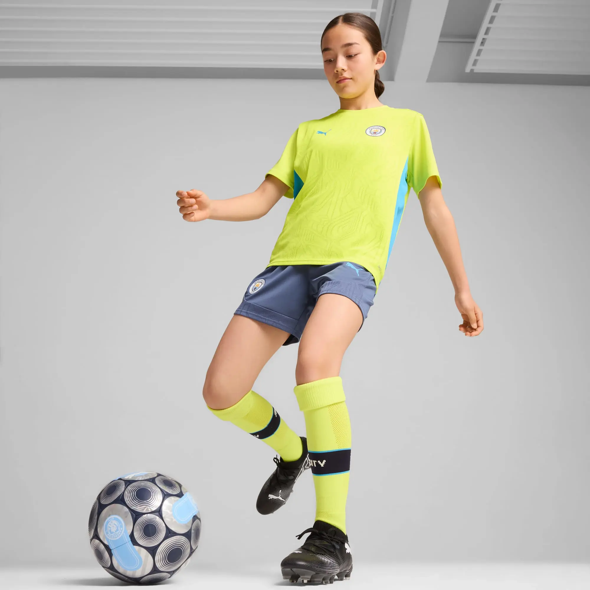 PUMA Manchester City Training Jersey Youth, Yellow Glow/Magic Blue