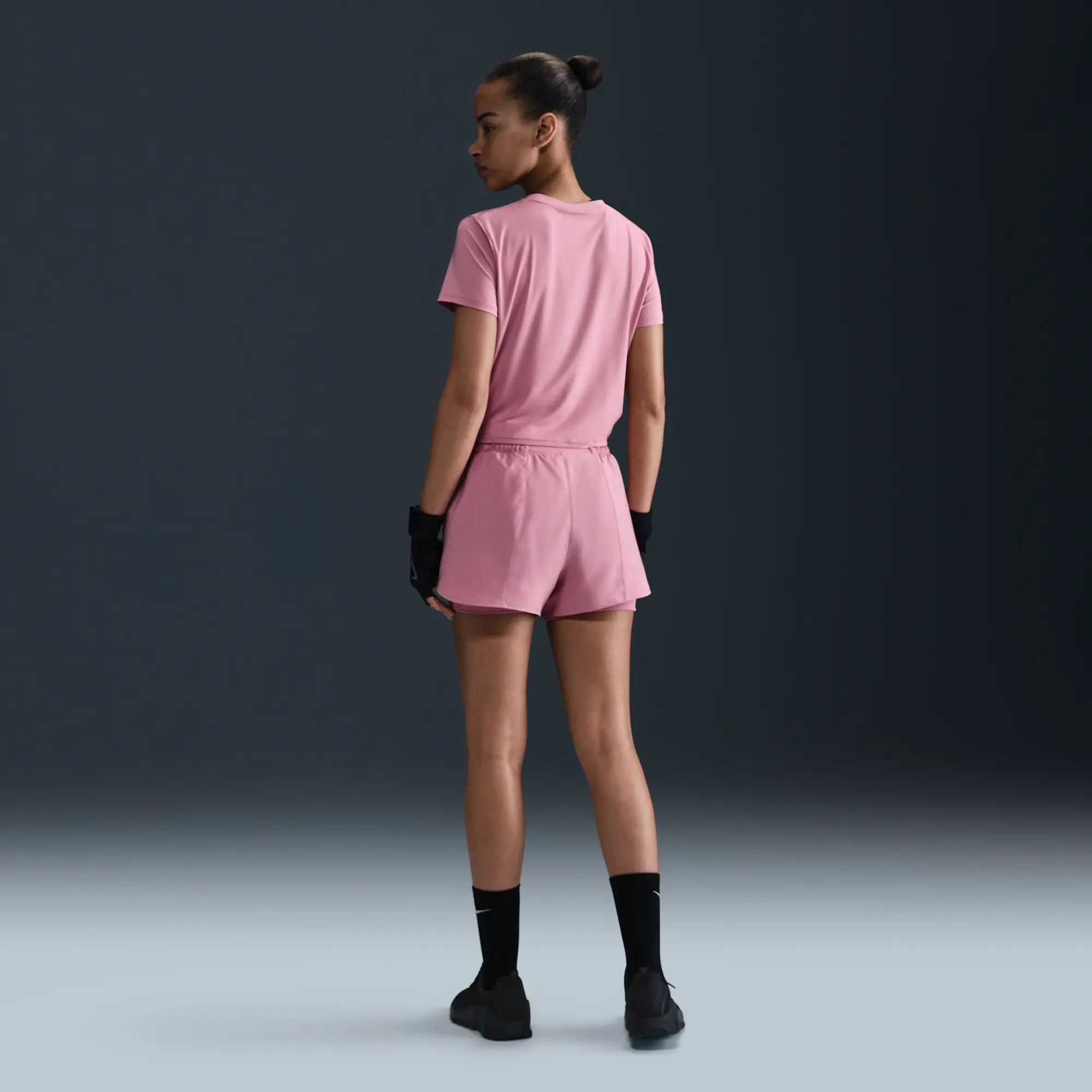 Nike One Classic Twist Women's Dri-FIT Short-Sleeve Top - Pink - Sustainable Materials