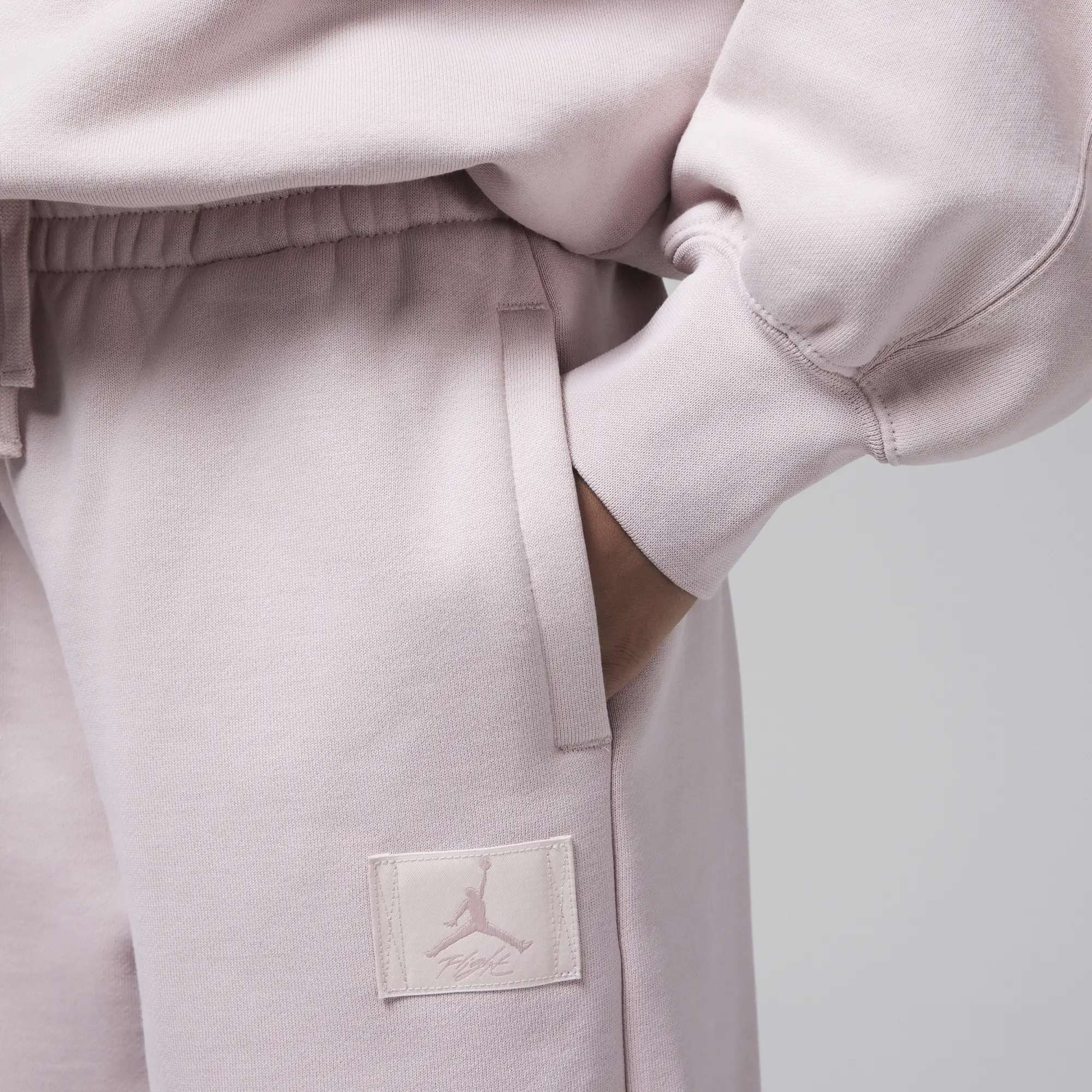 Nike Jordan Flight Essentials Older Kids' Open-Hem Trousers - Pink - Fleece