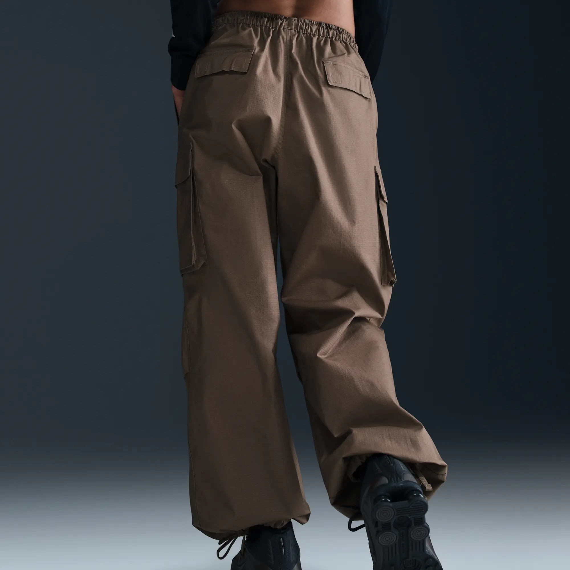 Nike Sportswear Women's Mid-Rise Oversized Cargo Trousers - Brown