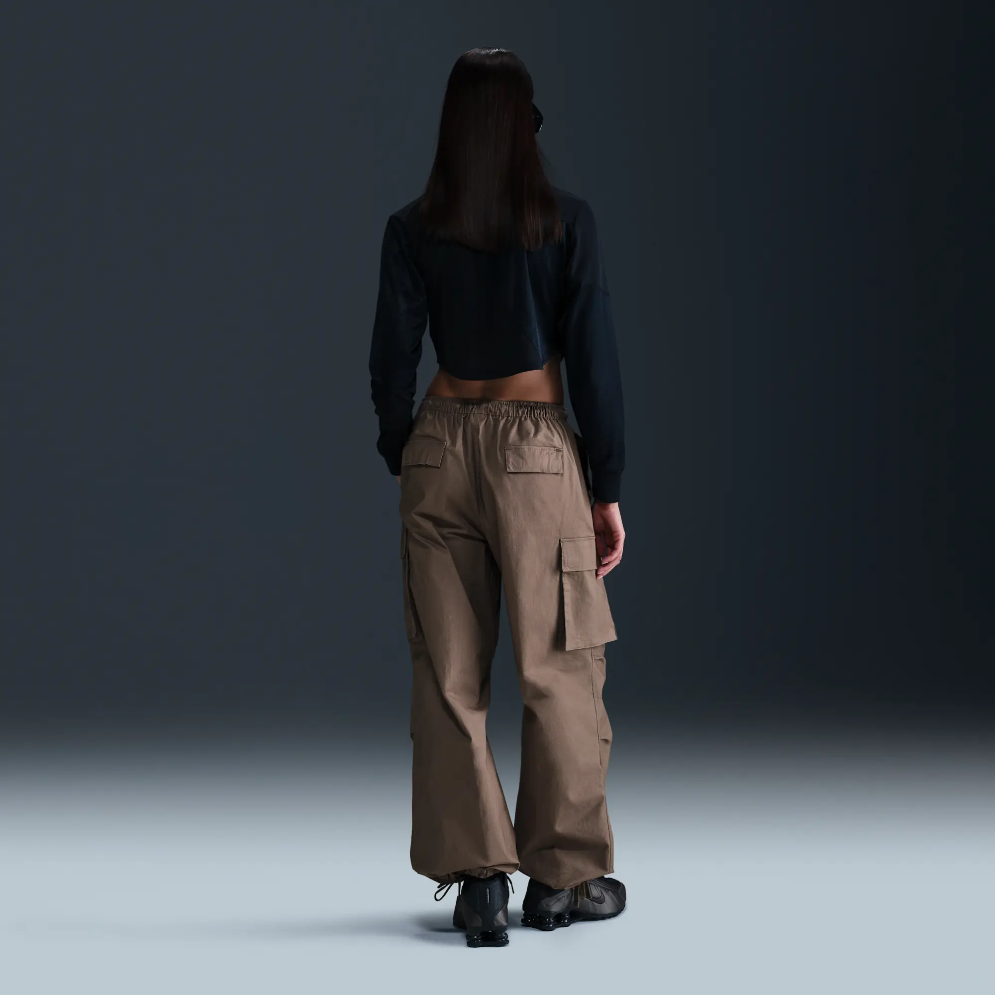Nike Sportswear Women's Mid-Rise Oversized Cargo Trousers - Brown