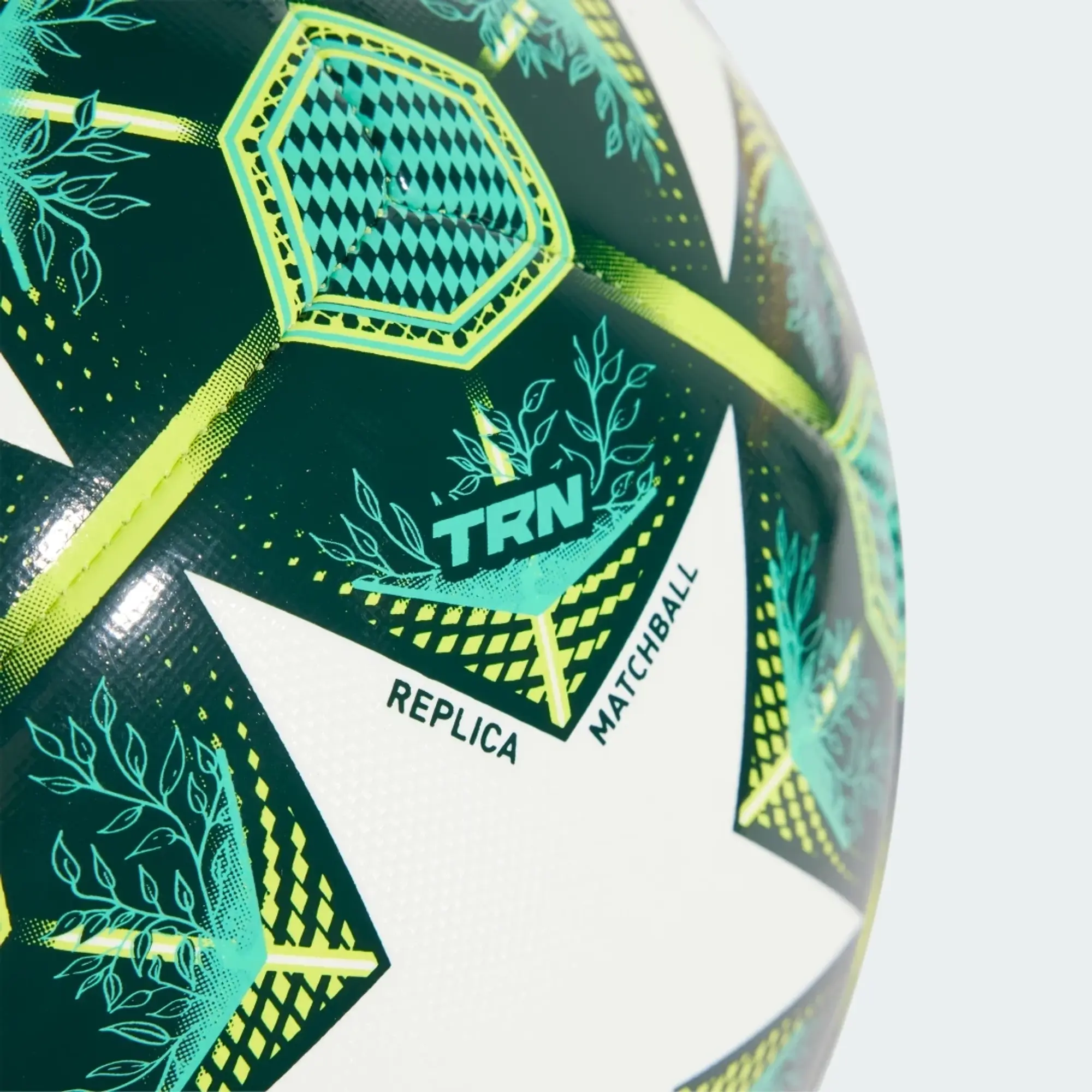 Adidas Football Champions League Final 2024/25 Munich Training - ['White', 'Green']