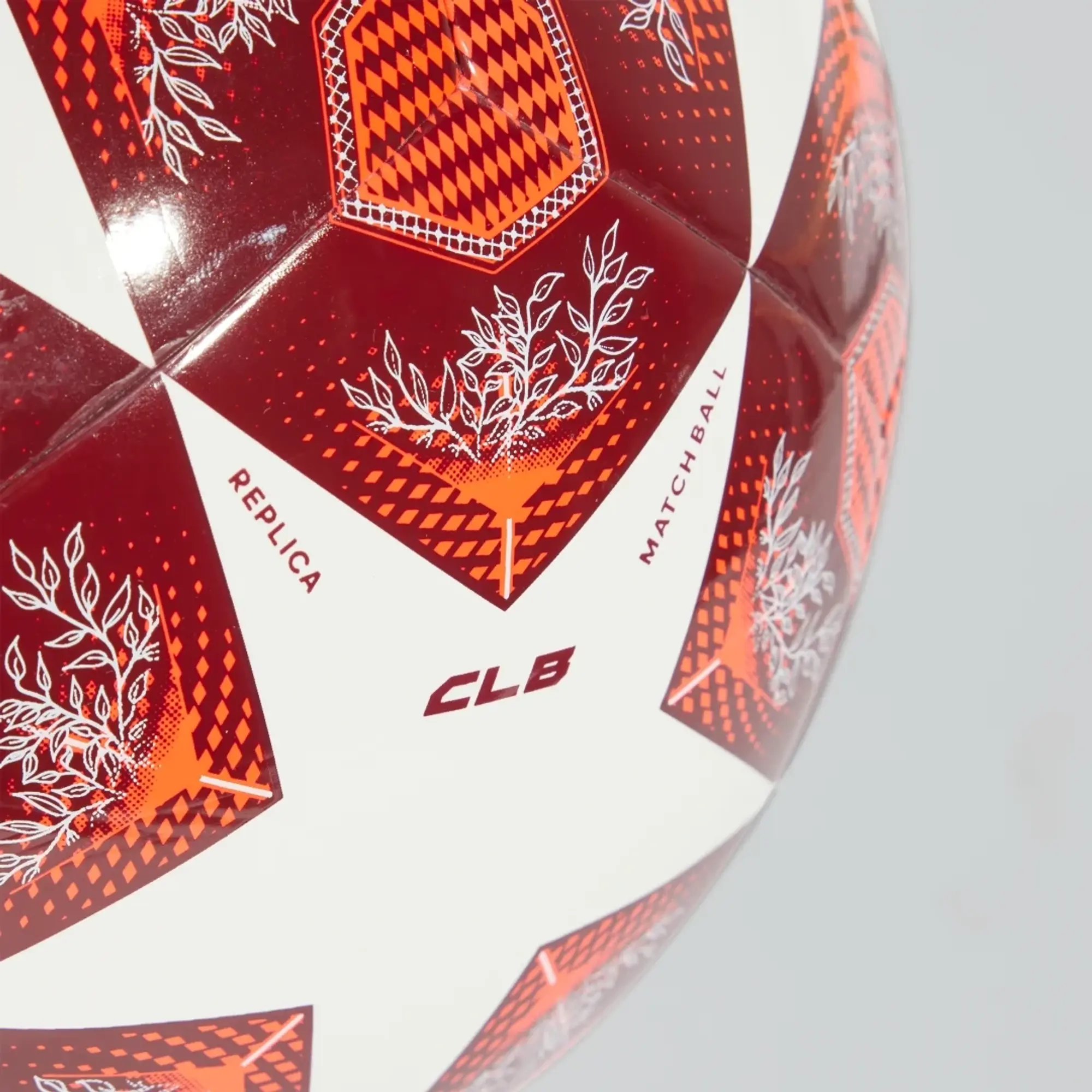 Adidas Football Champions League Final 2024/25 Munich Club - ['White', 'Red']