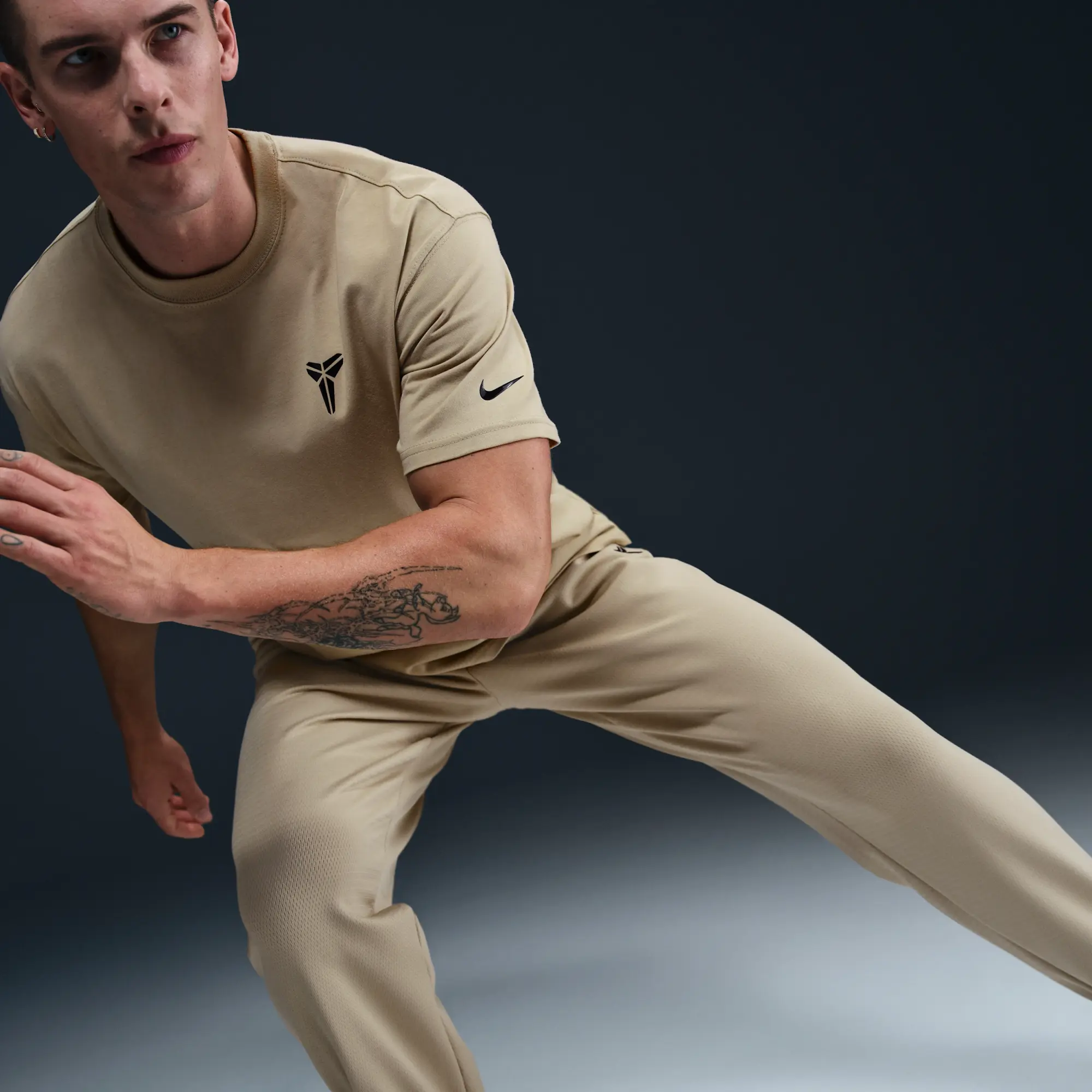 Nike Kobe Men's Basketball T-Shirt - Desert Khaki