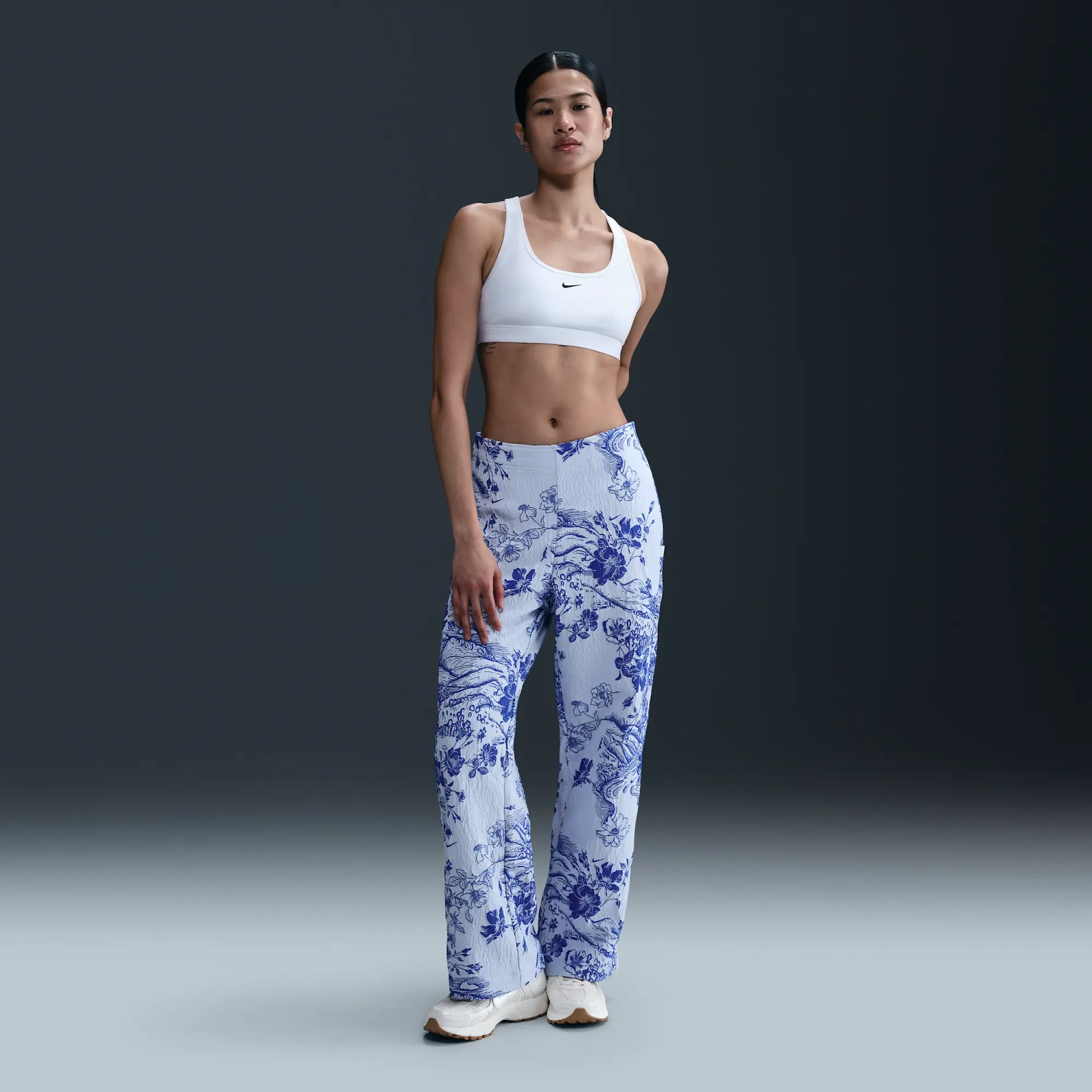 Nike Sportswear Collection Women's Mid-Rise Jacquard Tracksuit Bottoms - White - Polyester/Elastane