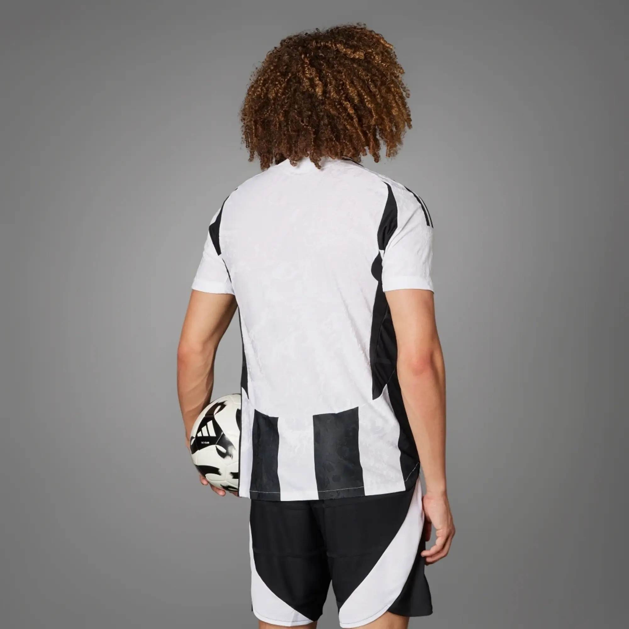 adidas Juventus 24/25 Home Authentic Jersey
