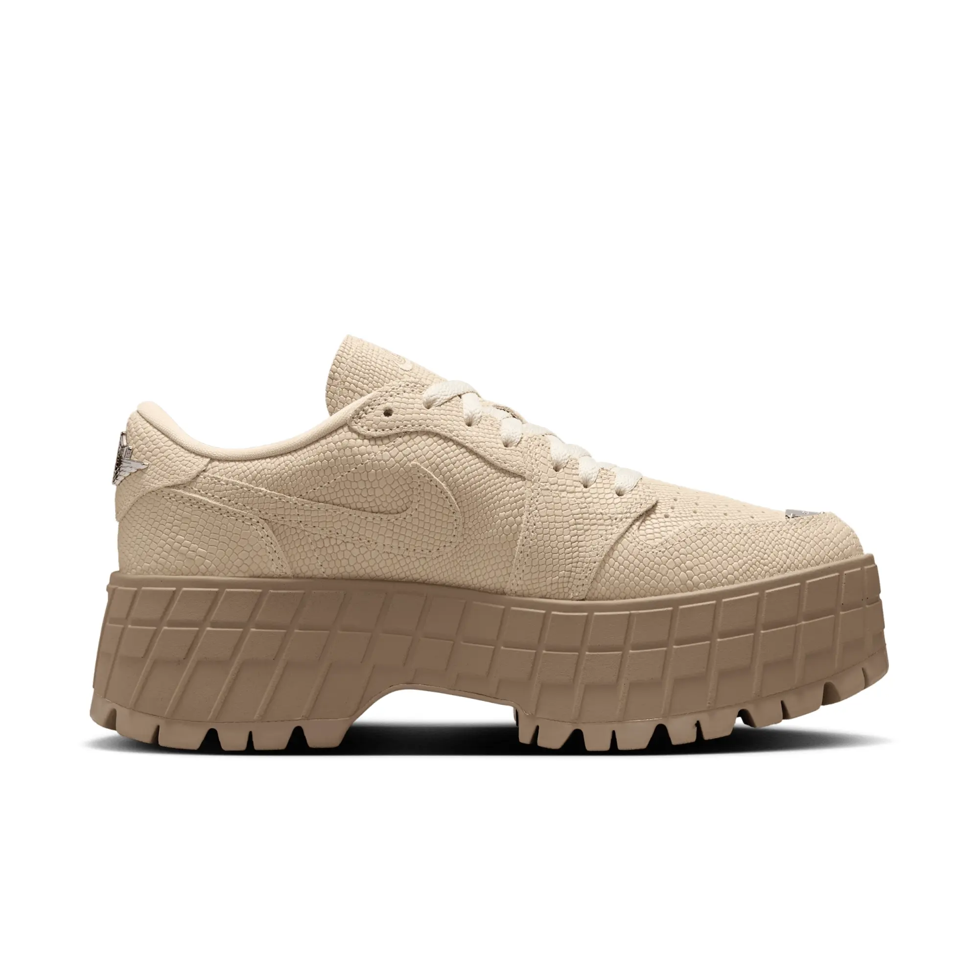 Nike Jordan Air Jordan Women's 1 Brooklyn Low W Sneaker Rattan/Desert Camo/Rattan