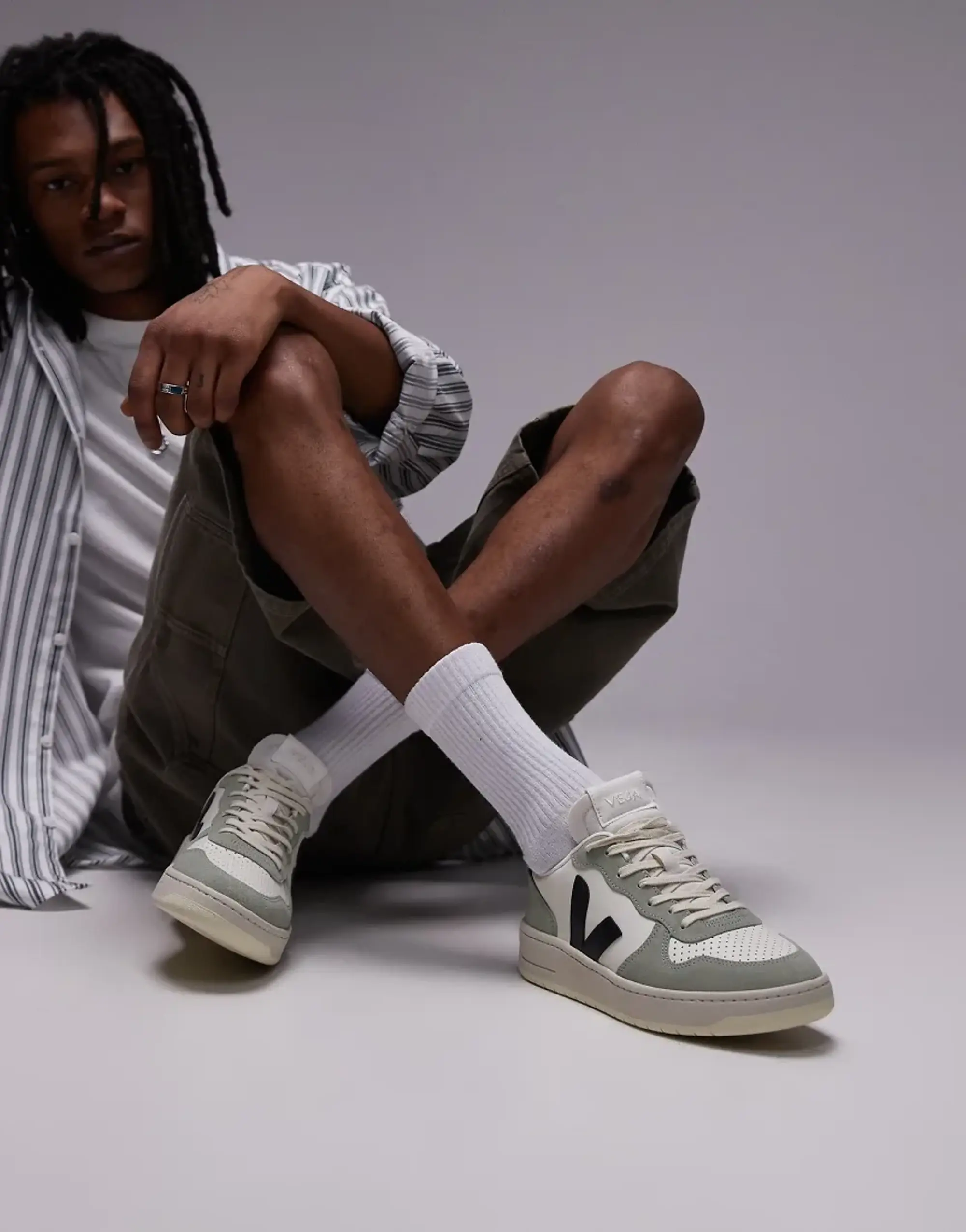 VEJA V10 Lace Up Trainers, Pure Clay