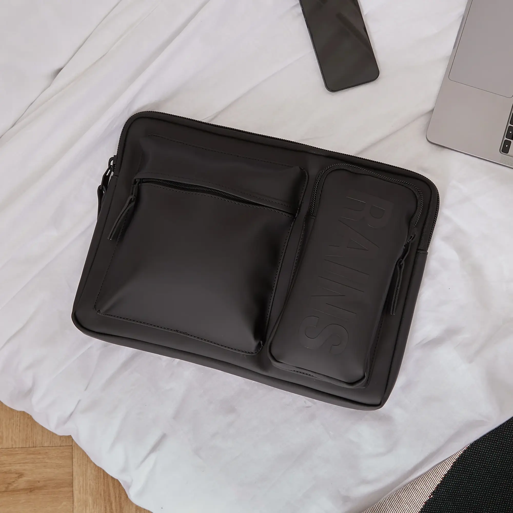 Rains Men's Texel Laptop Case - 15/16 Black