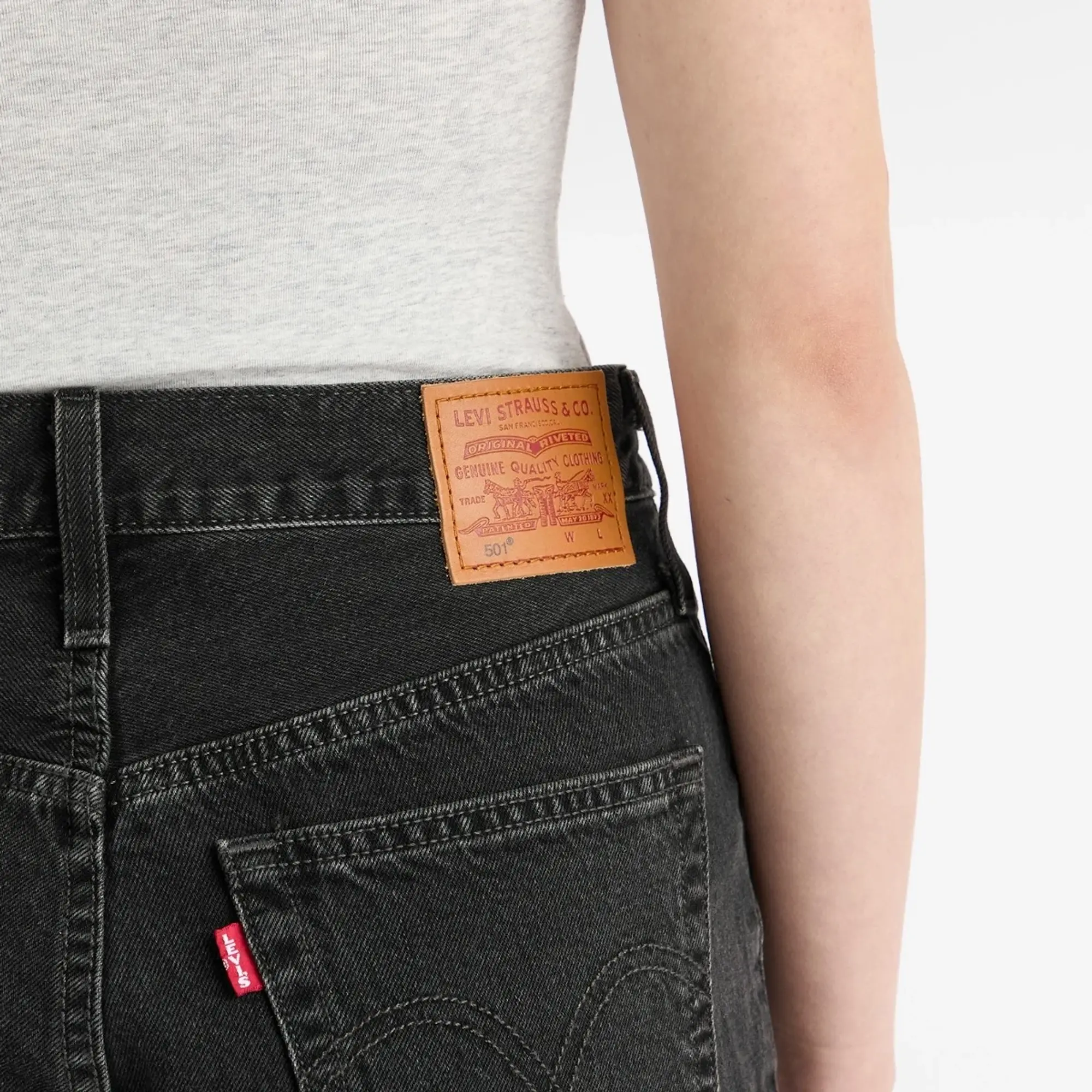 Levis 501® Mid Thigh Short Lunar Black