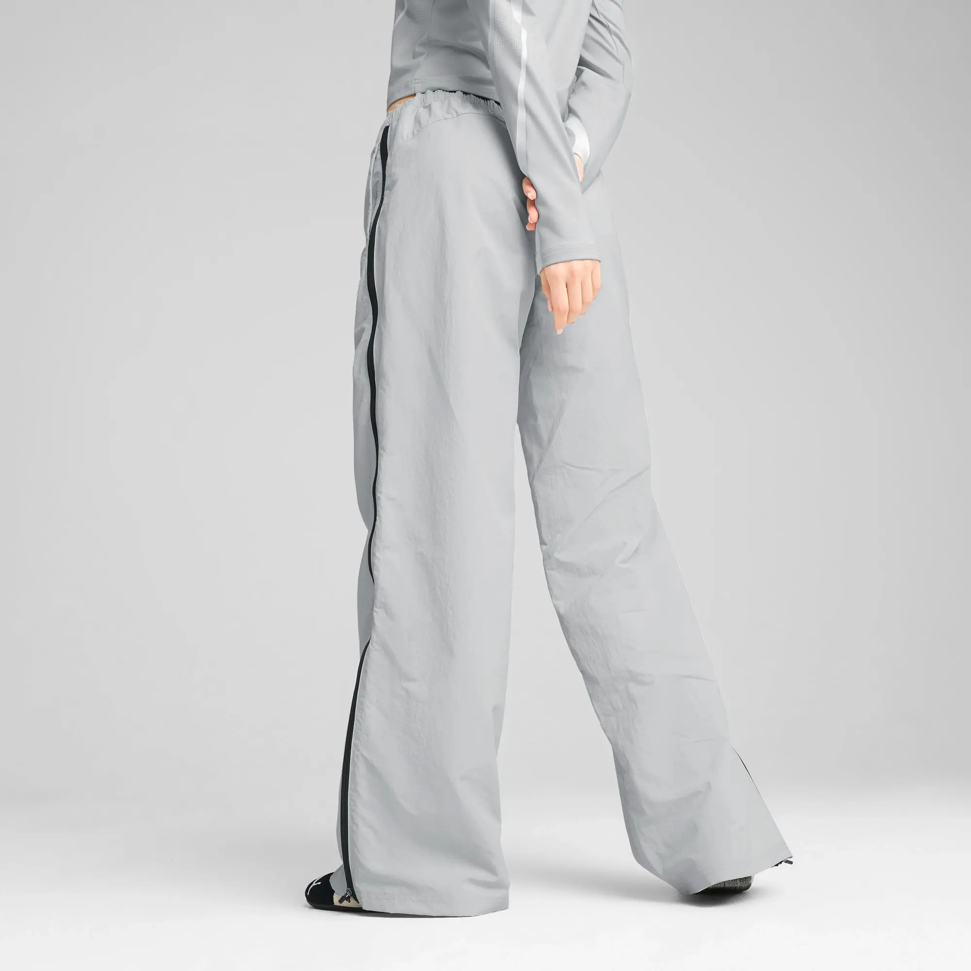 PUMA Dare To Relaxed Woven Zip-Off Pants Women, Flat Light Grey