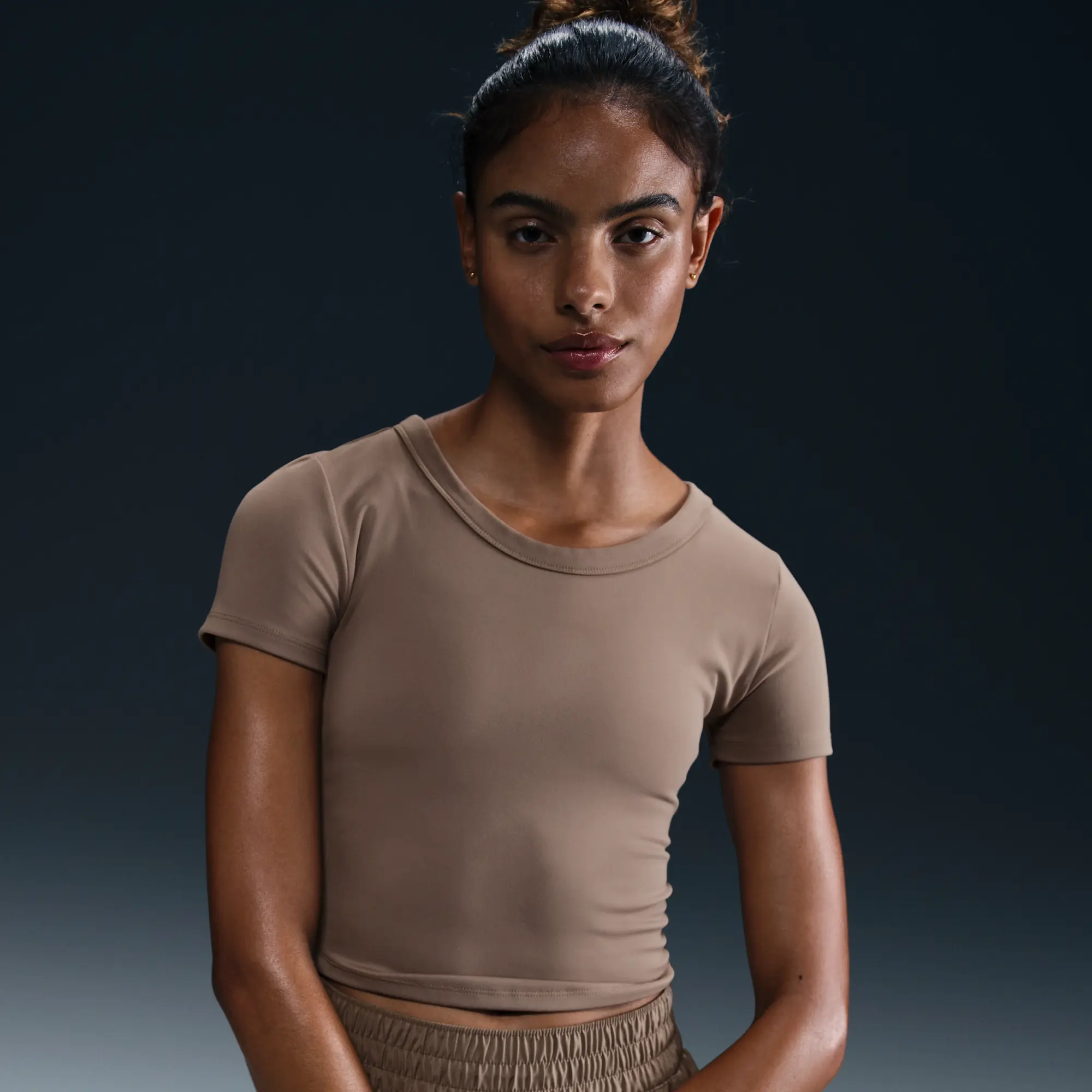 Nike One Fitted Women's Dri-FIT Short-Sleeve Cropped Top - Brown - Polyester/Elastane
