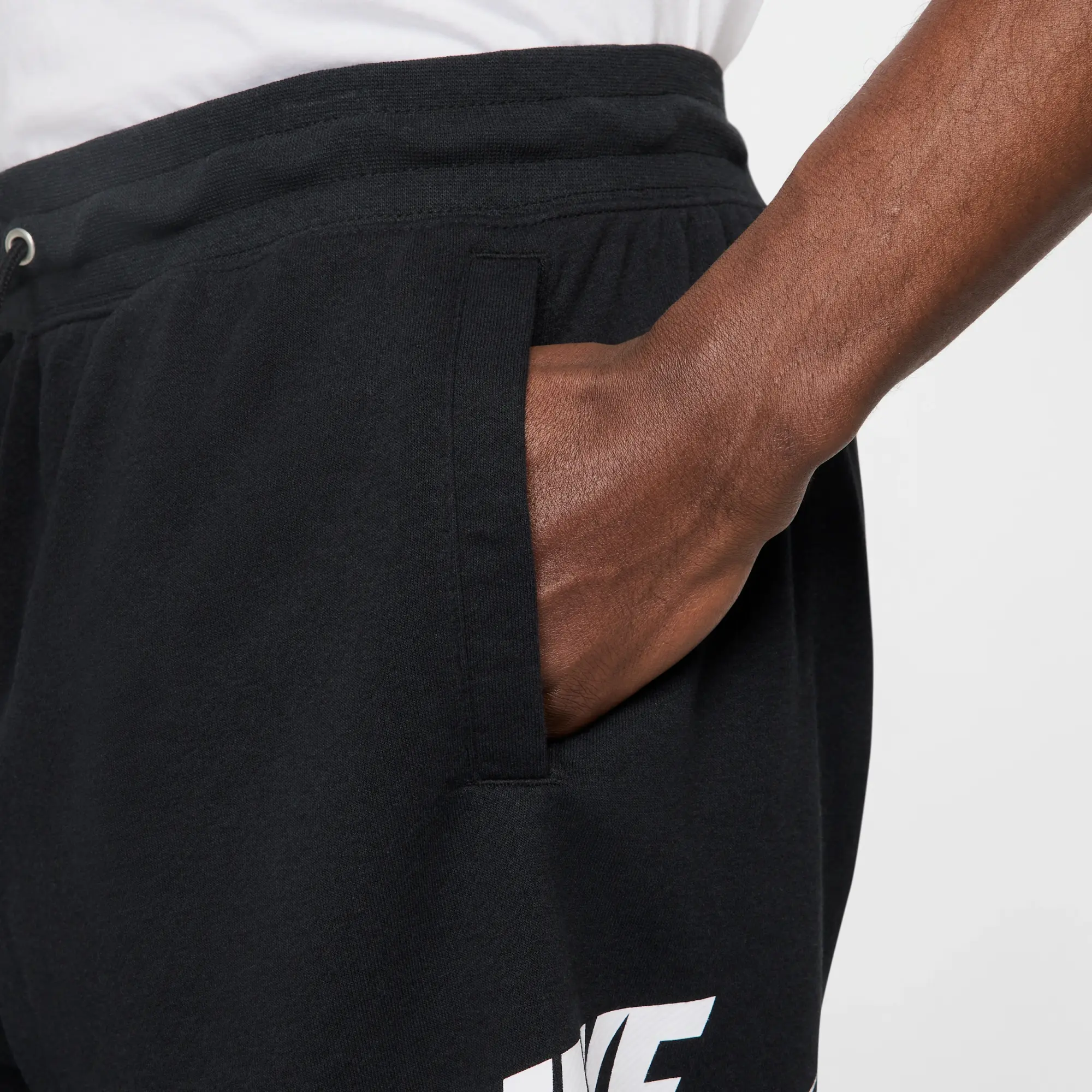 Nike Club Alumni Men Shorts - Black