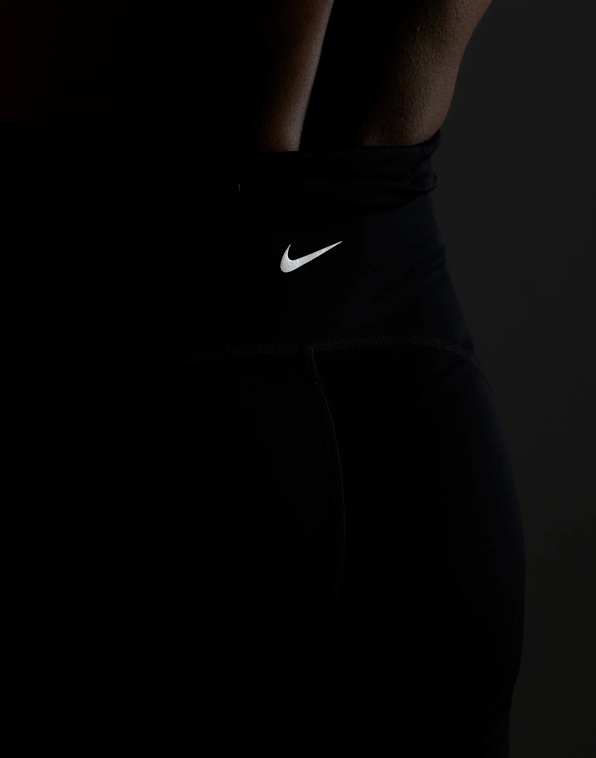 Women's Nike Swift 7/8 Leggings in Black/Silver