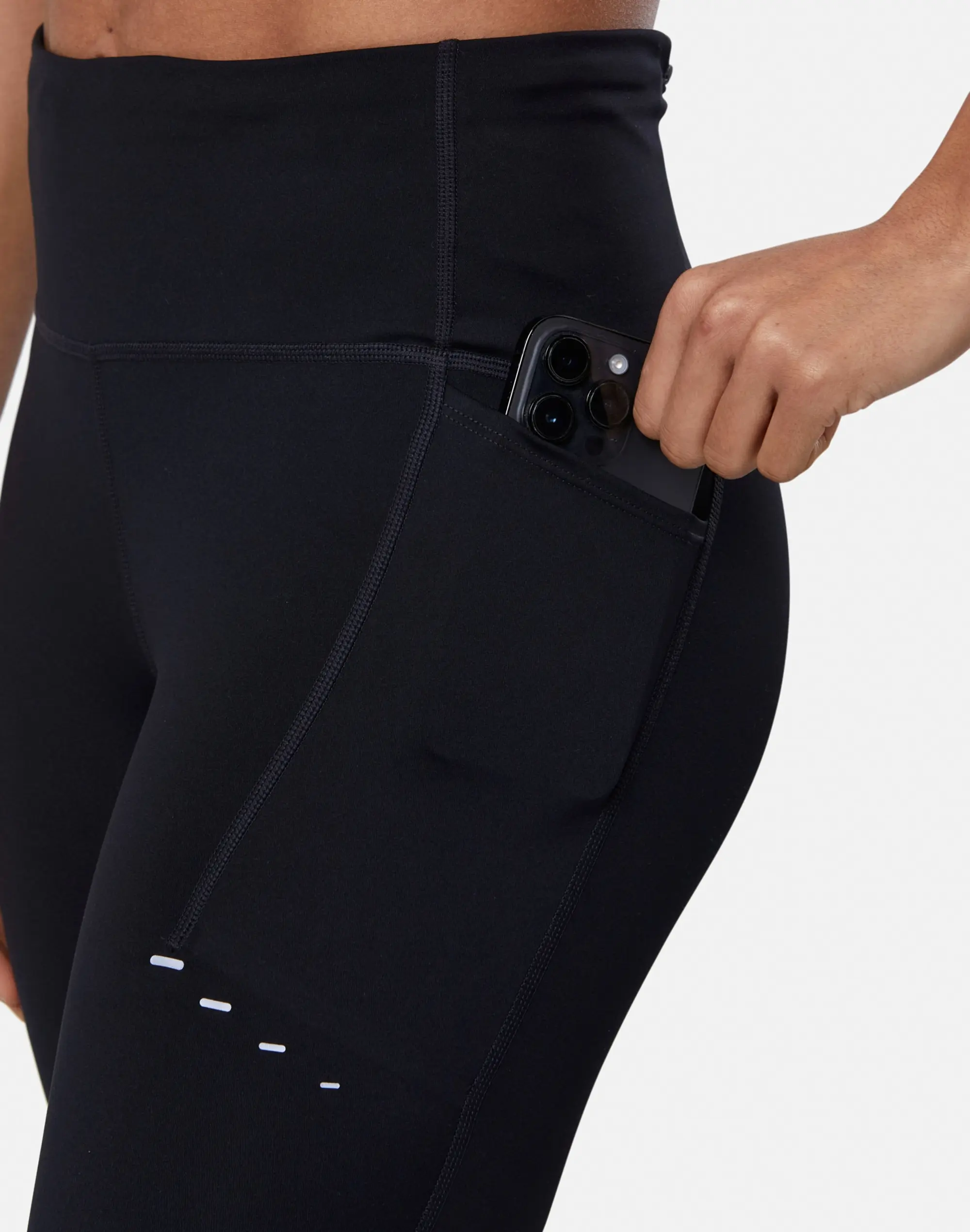 Women's Nike Swift 7/8 Leggings in Black/Silver