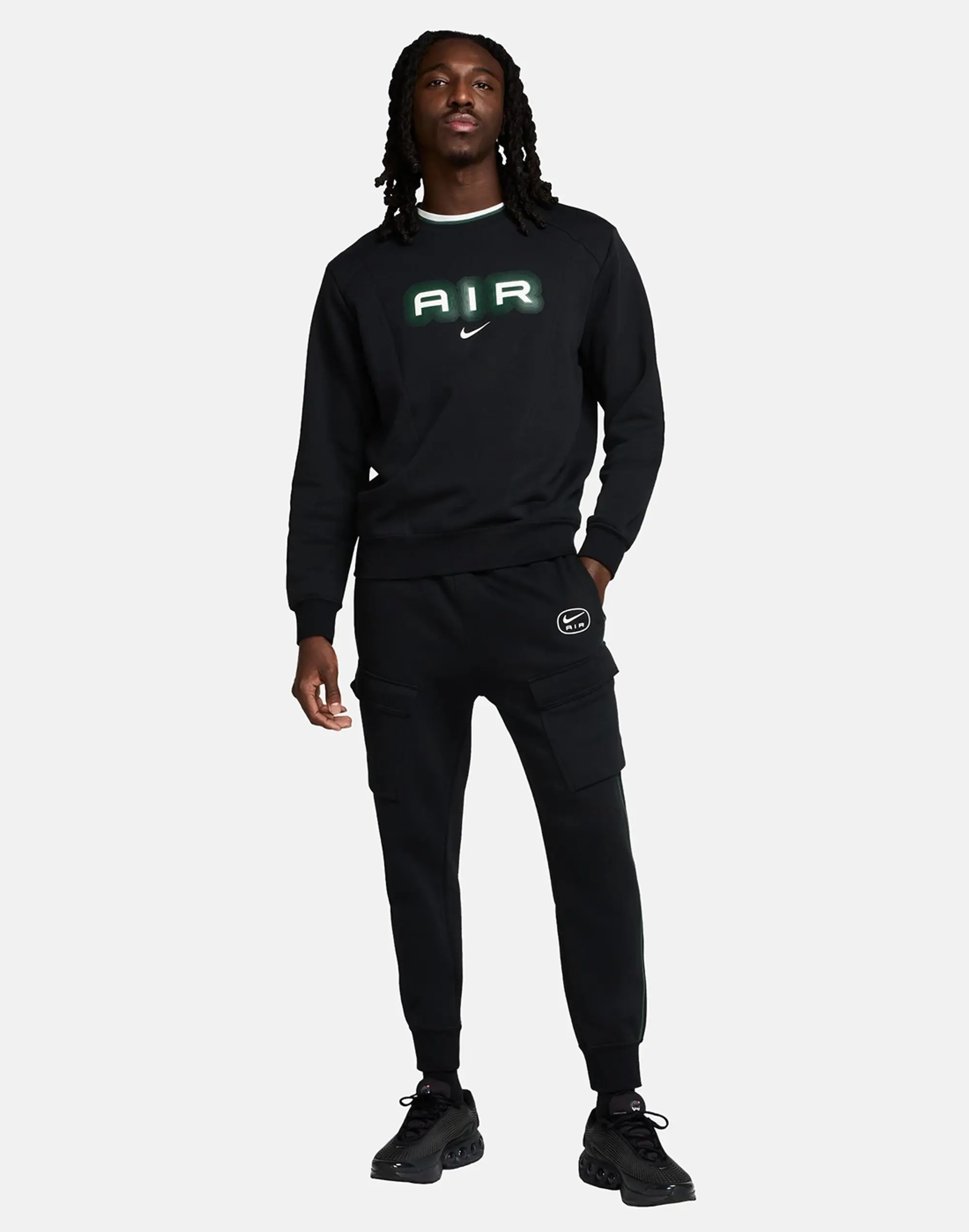 Men's Nike Swoosh Air Cargo Fleece Pants in Black