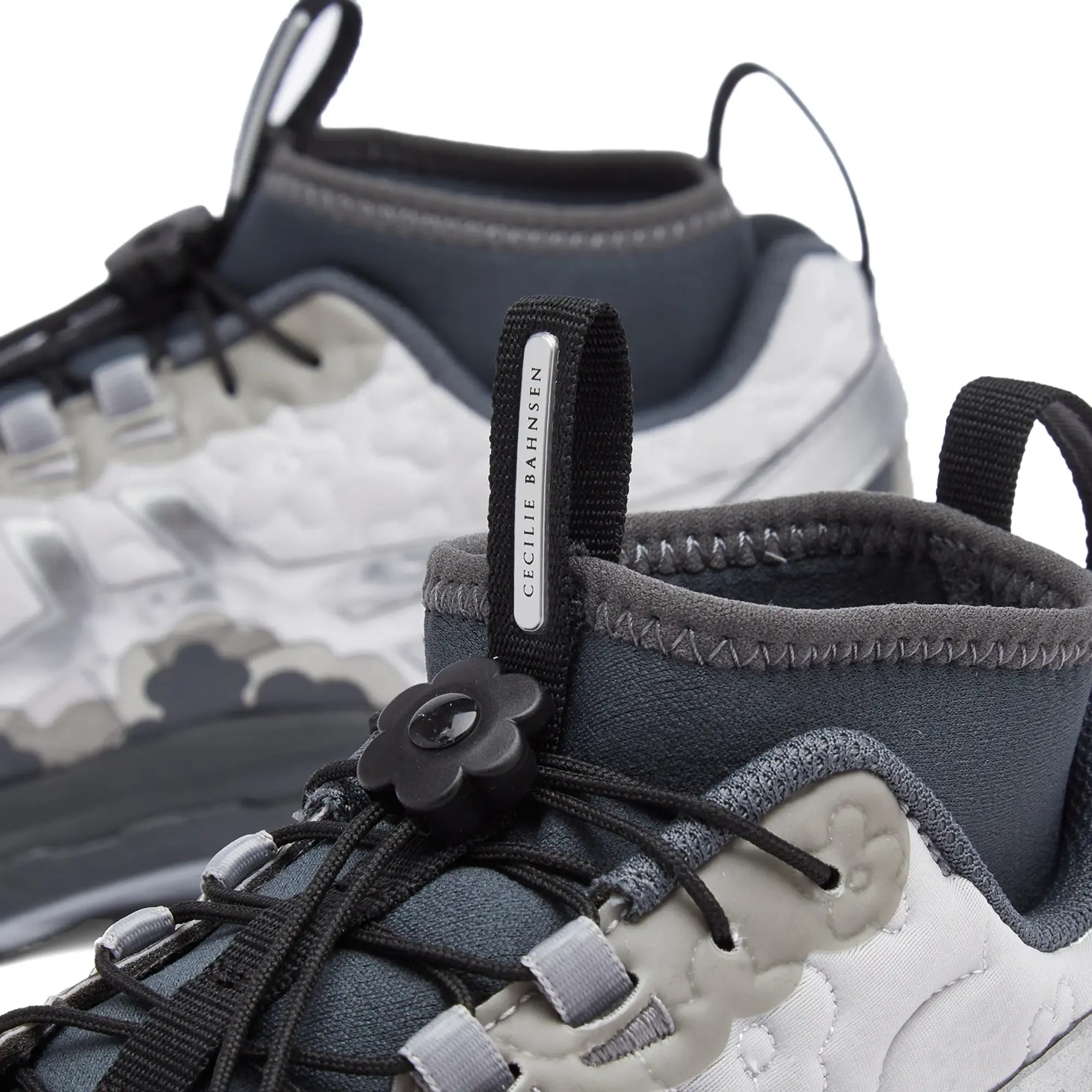 Asics Women's x Cecilie Bahnsen Gel-Terrain MT Sneaker Grey/Black