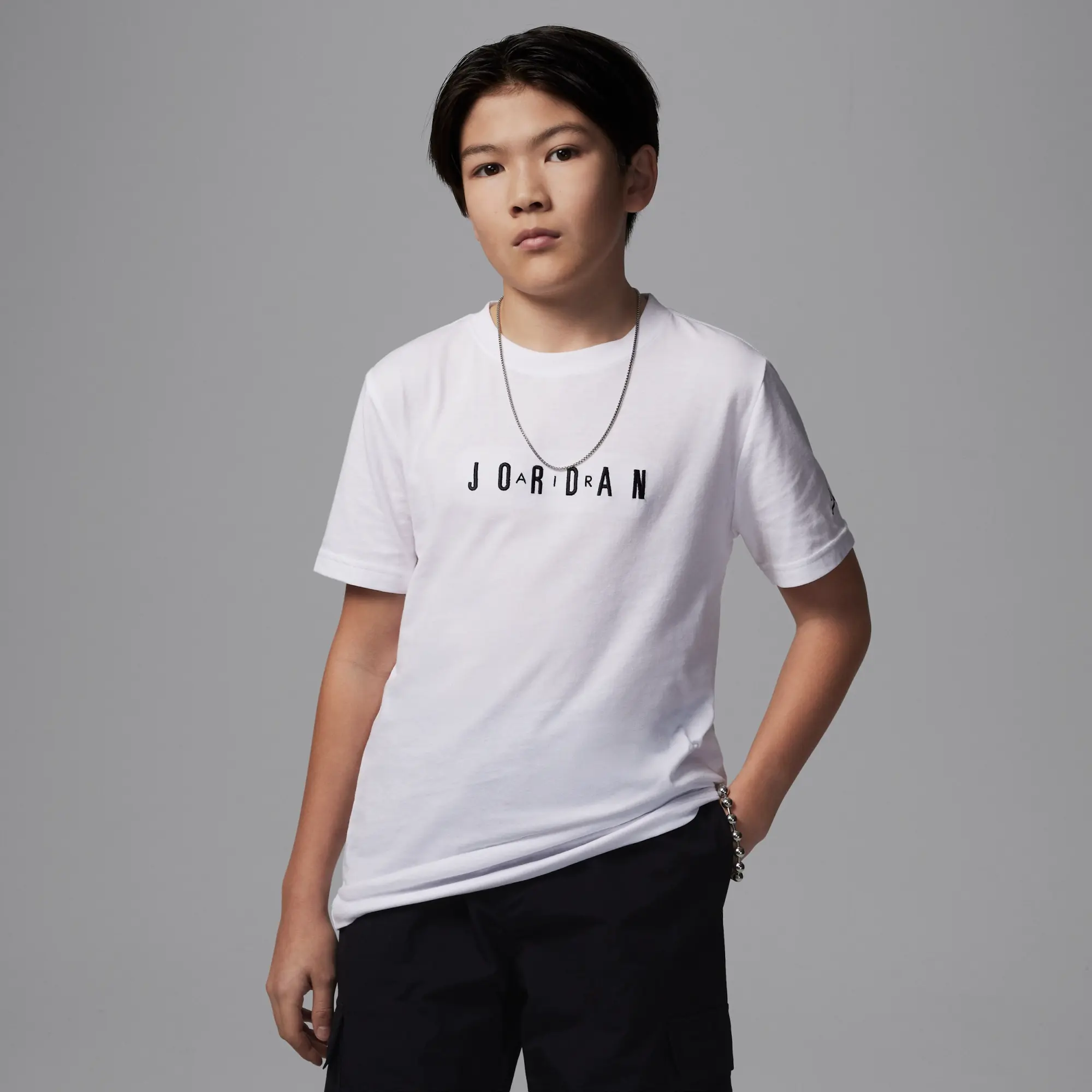 Nike Jordan Older Kids' Embroidered Logo T-Shirt - White