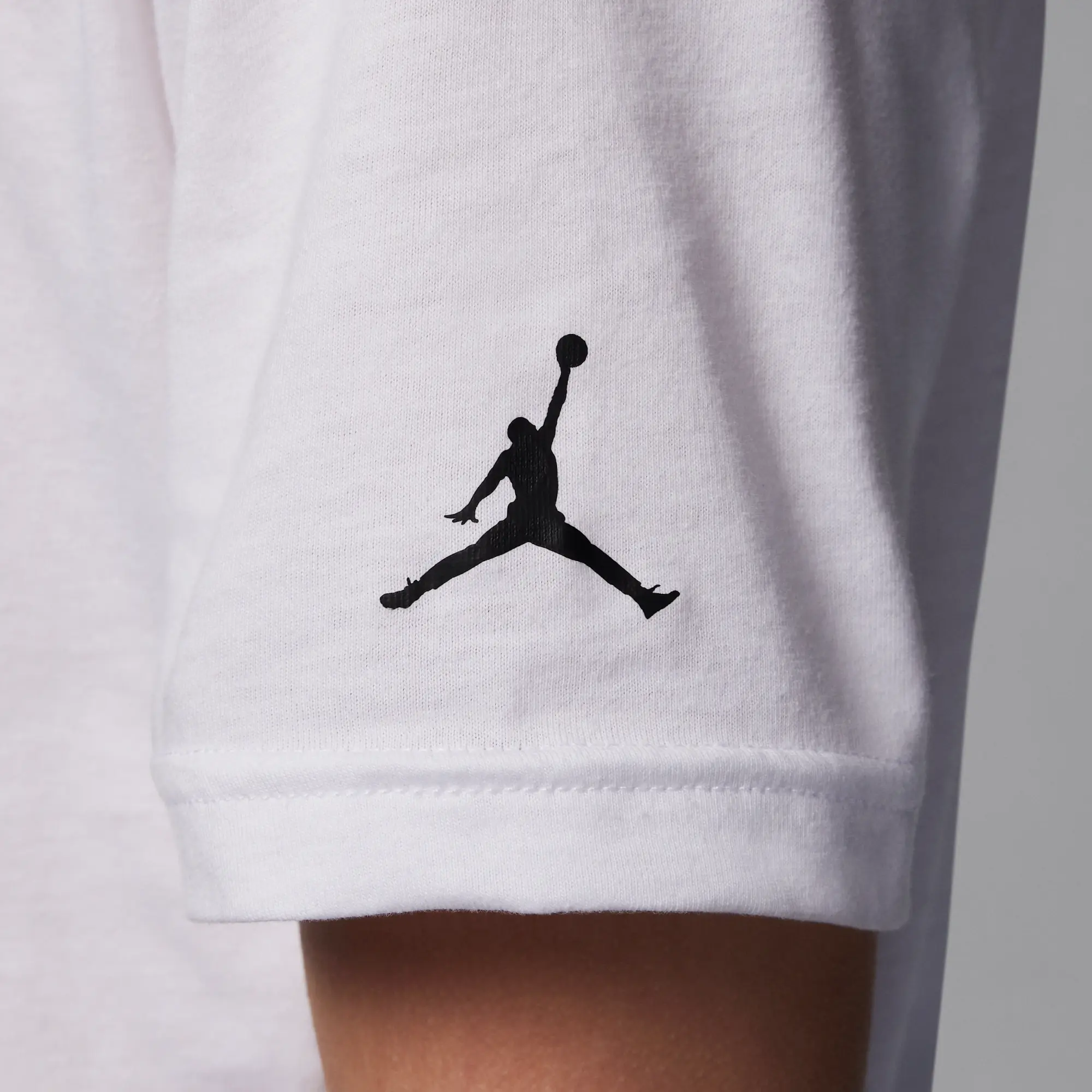Nike Jordan Older Kids' Embroidered Logo T-Shirt - White