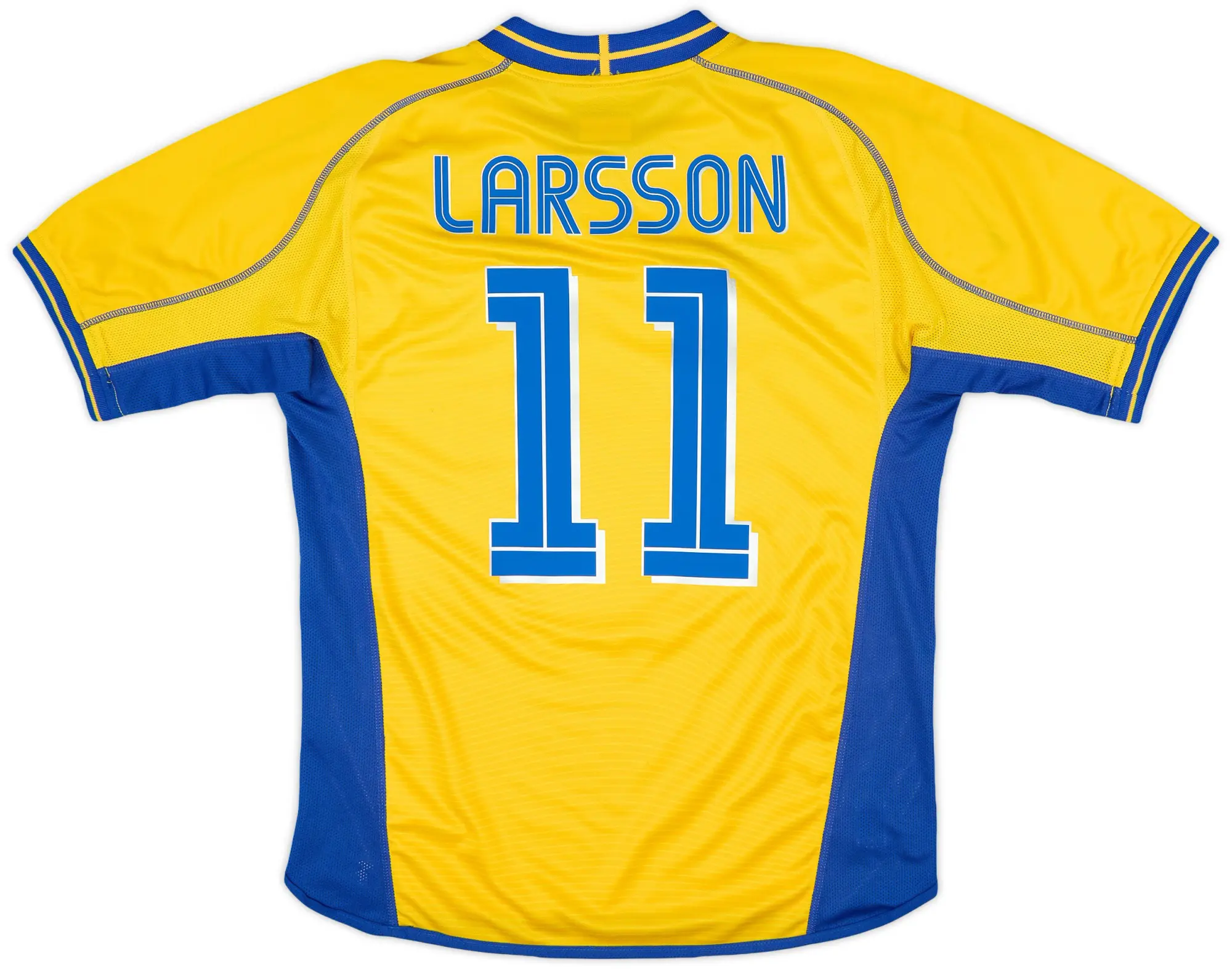 Umbro 2003-04 Sweden Home Shirt Larsson #11 - 7/10 - (M)