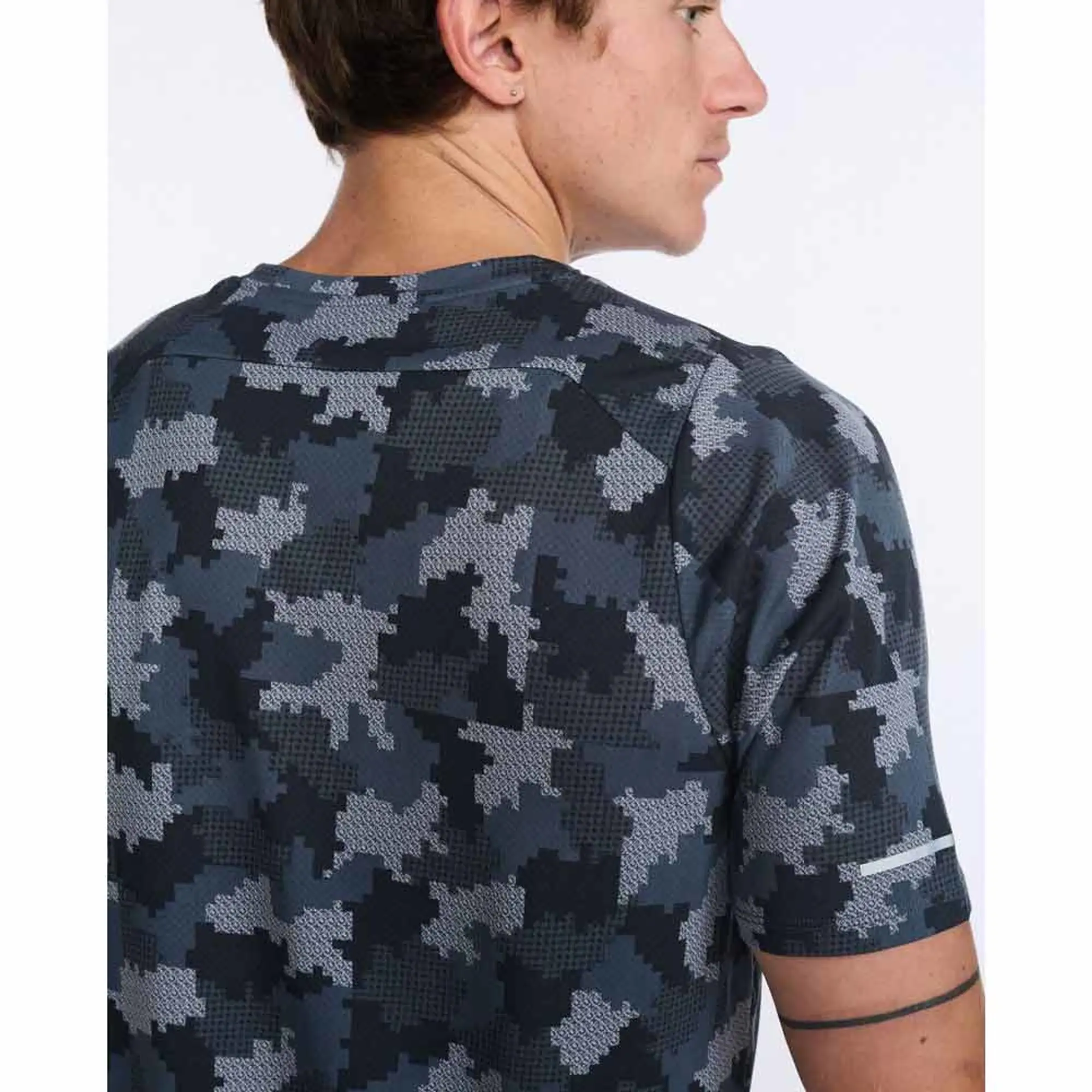 2xu Light Speed Short Sleeve T-shirt