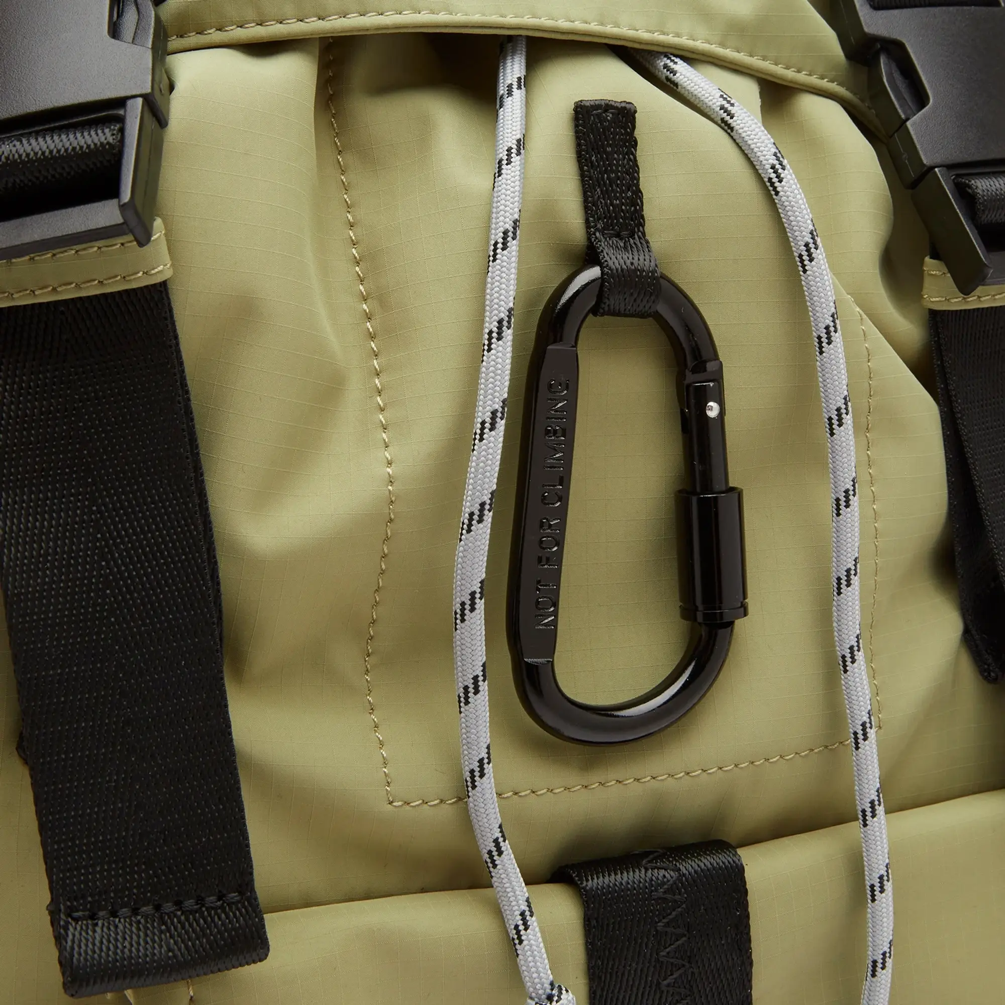 A.P.C. Men's Trek Backpack Green Taupe