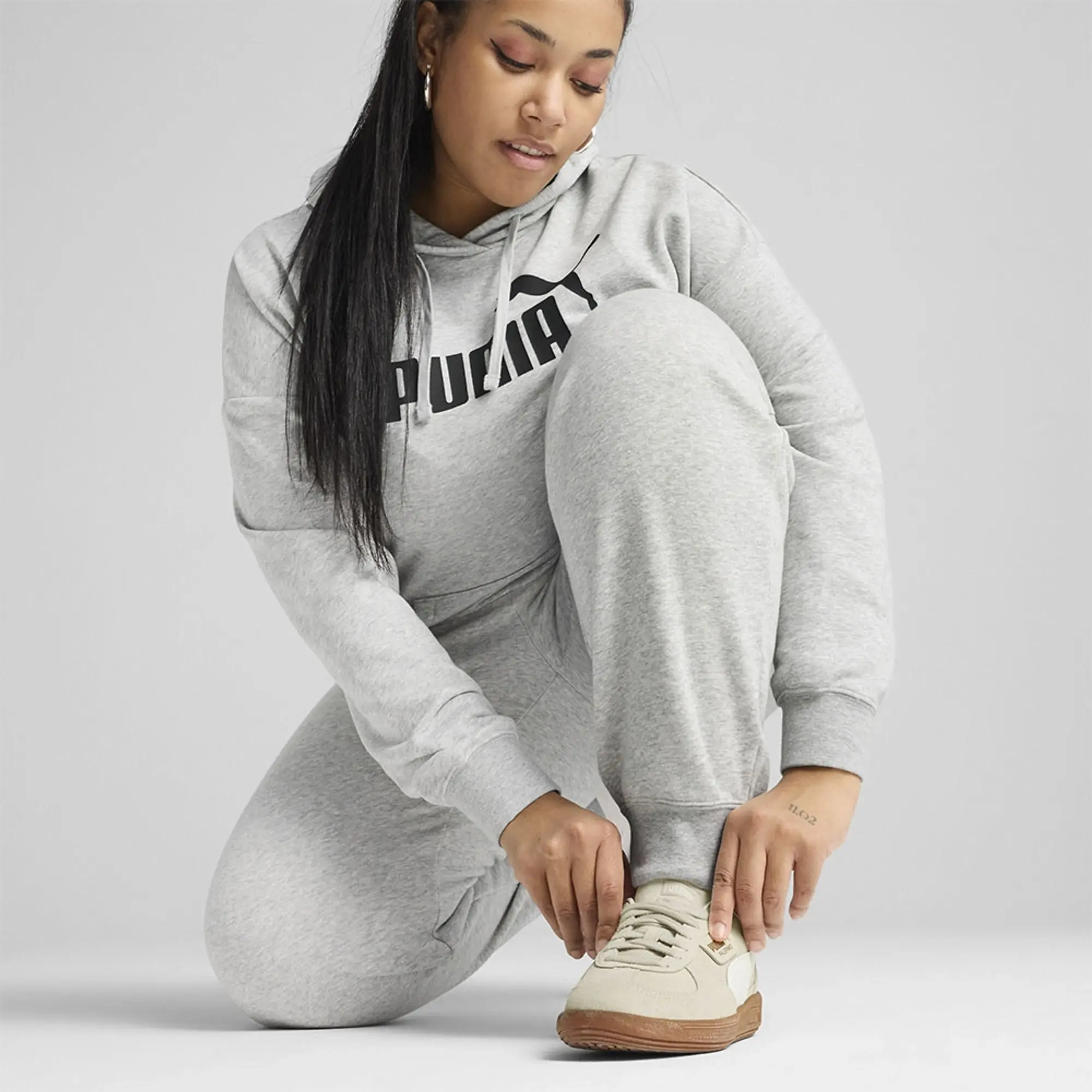 Puma Ess Small No. 1 Logo Comfort High-Waist Sweatpants Fl Cl Light Gray Heather - ['Grey']