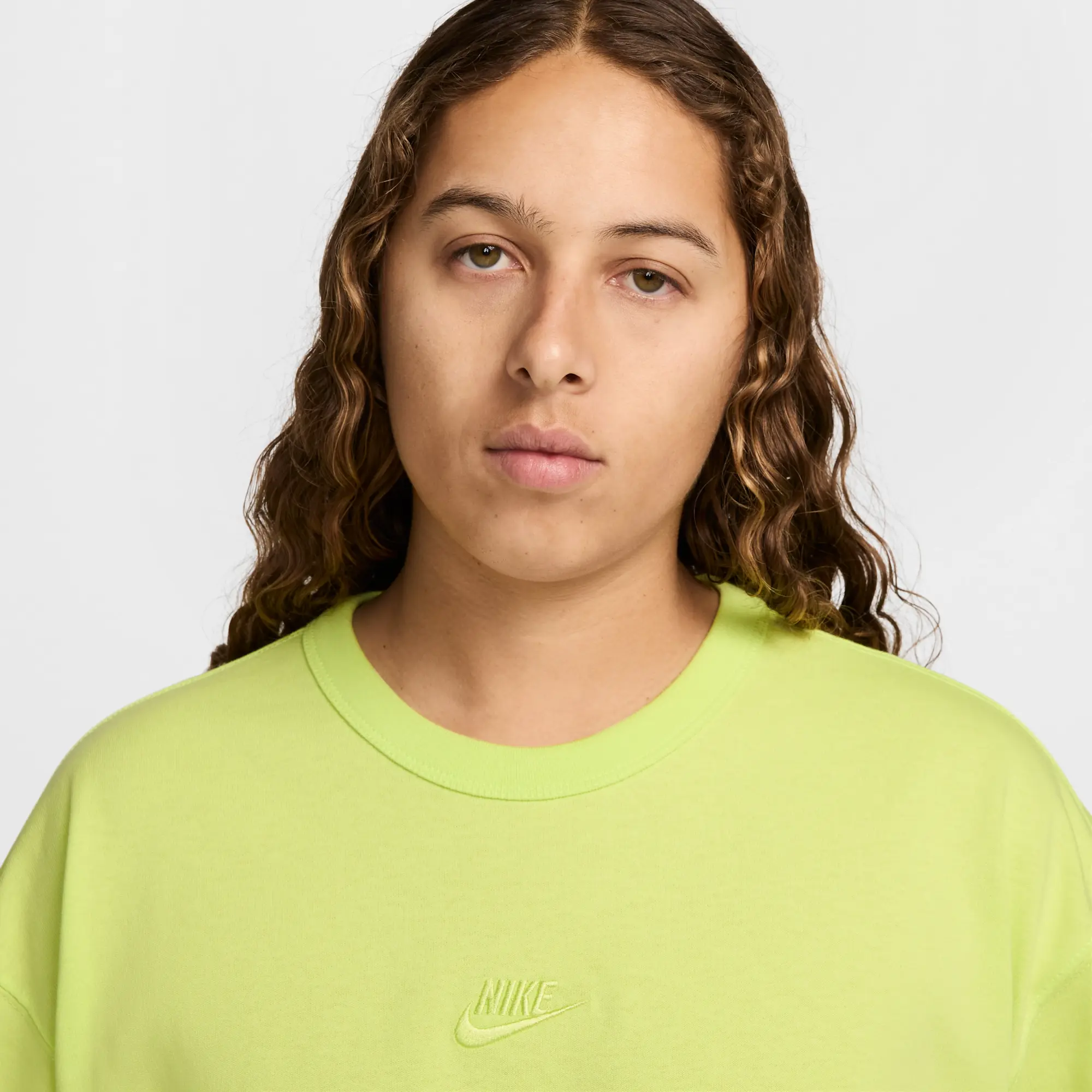 Nike Sportswear Premium Essentials Men's T-Shirt - Yellow - Organic Cotton Minimum