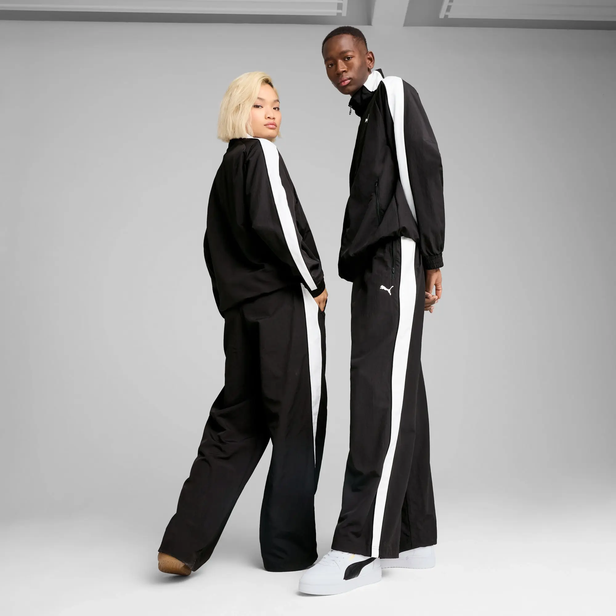 PUMA T7 Oversized Track Pants Unisex, Black