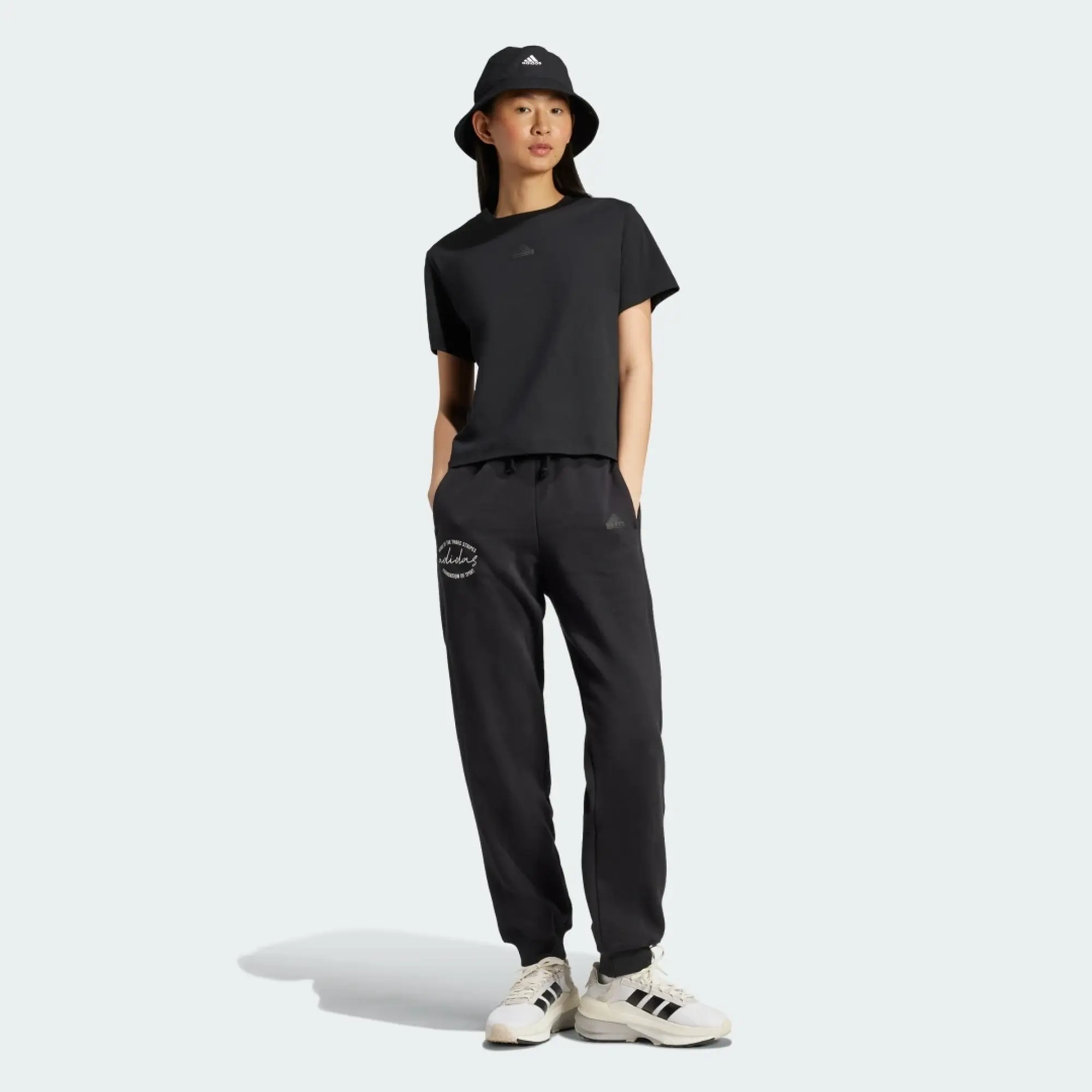 adidas Signature Graphic Print Fleece Loose Joggers