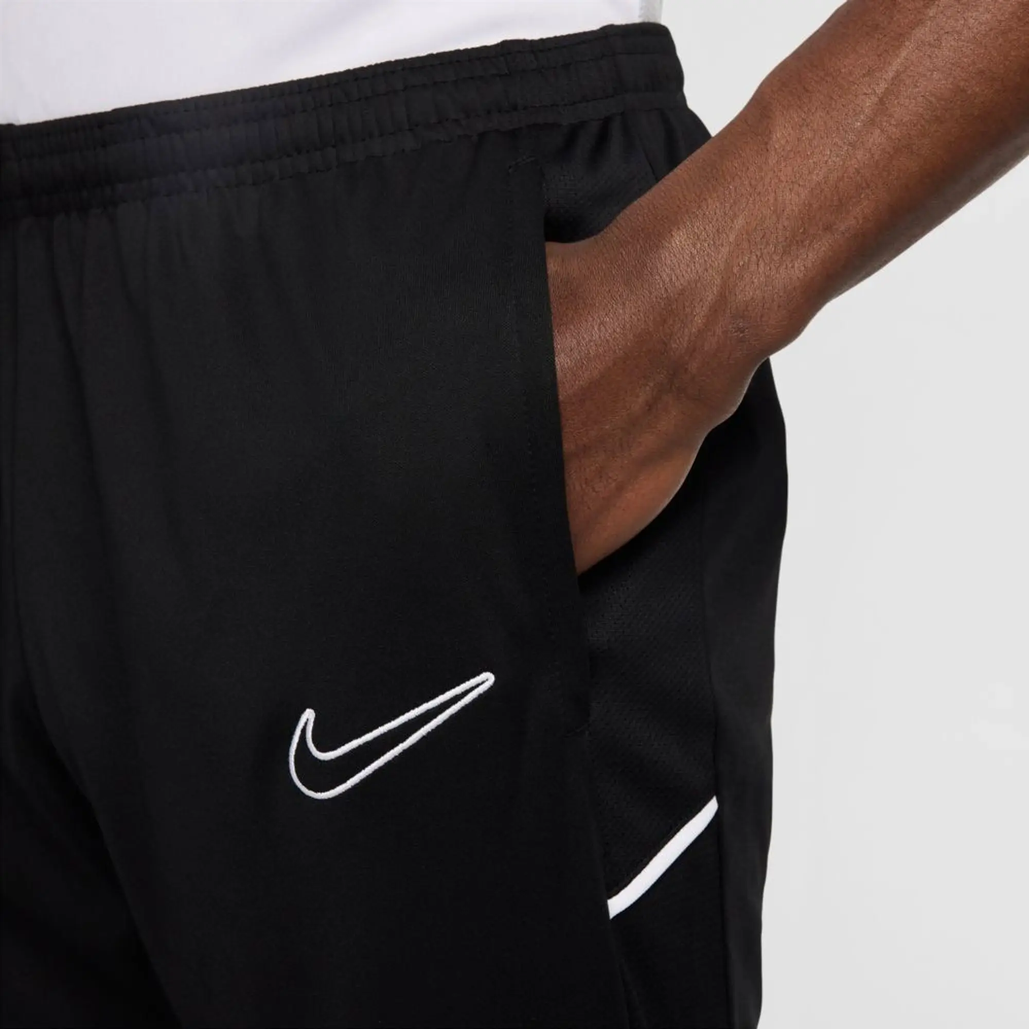 Nike We Make Footballers Academy 25 Knitted Pants