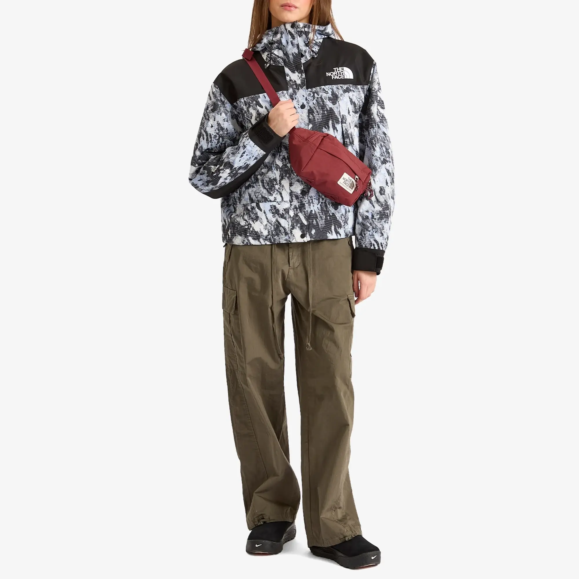 The North Face Women's Berkeley Lumbar Crossbody Bag Sumac/Alpine Plum