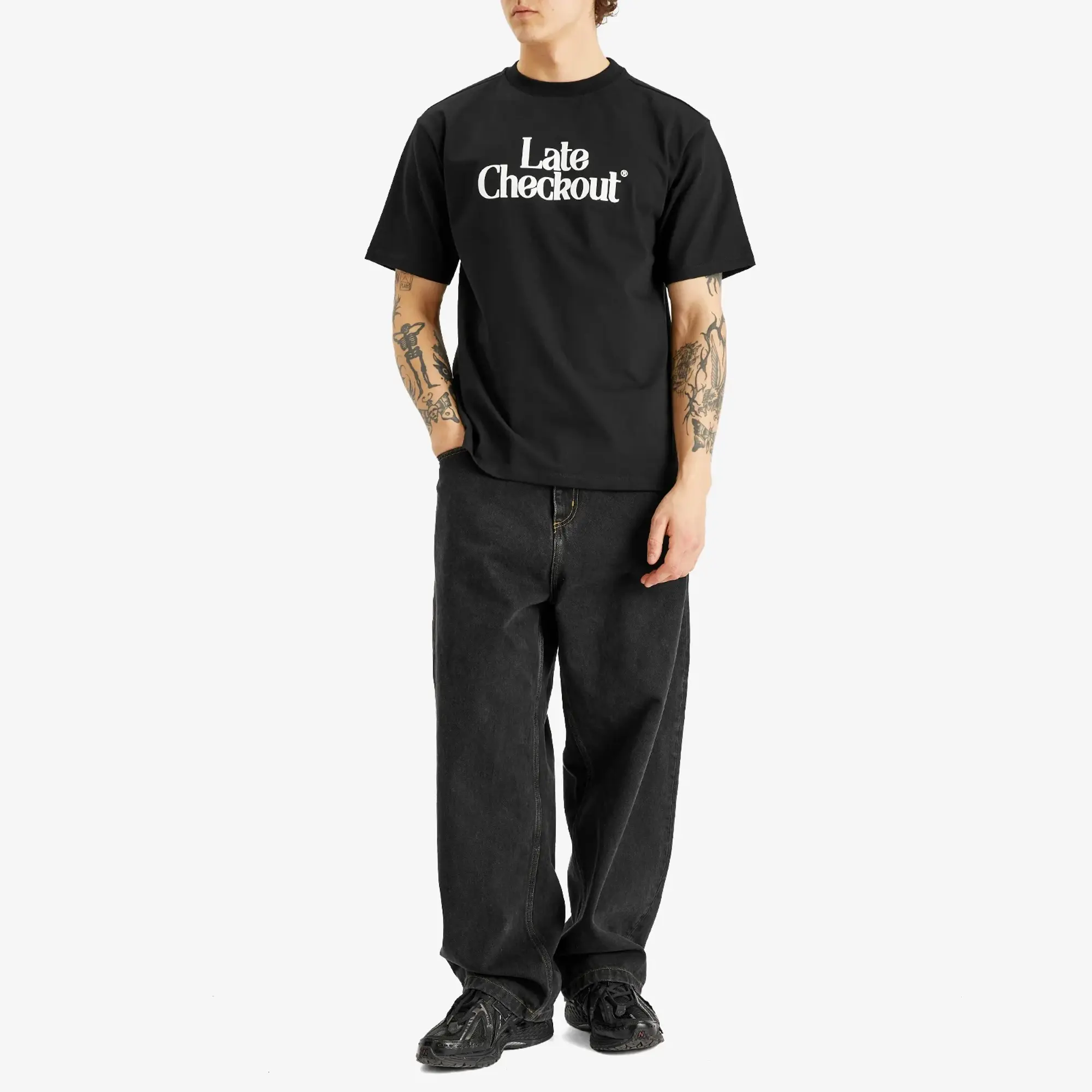 Late Checkout Men's Logo T-Shirt Black