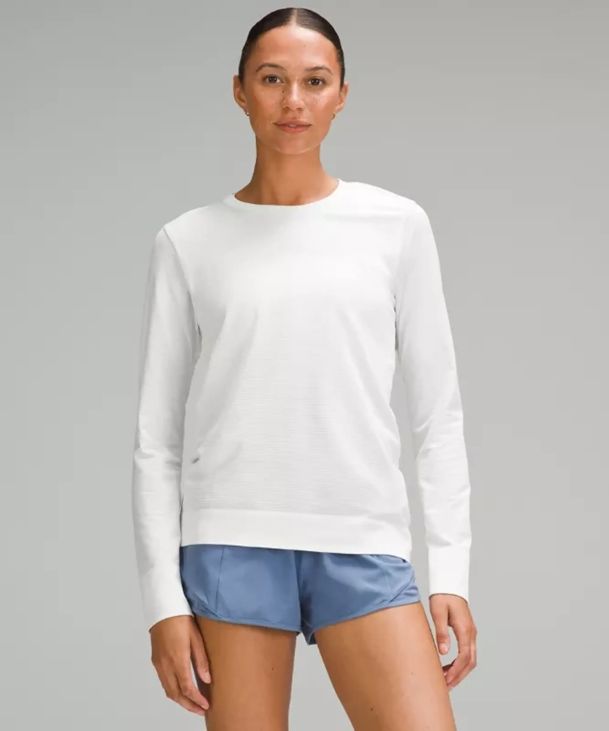 lululemon IE lululemon – Women's Swiftly Relaxed Long-Sleeve Shirt Hip Length – Color White – Size 8