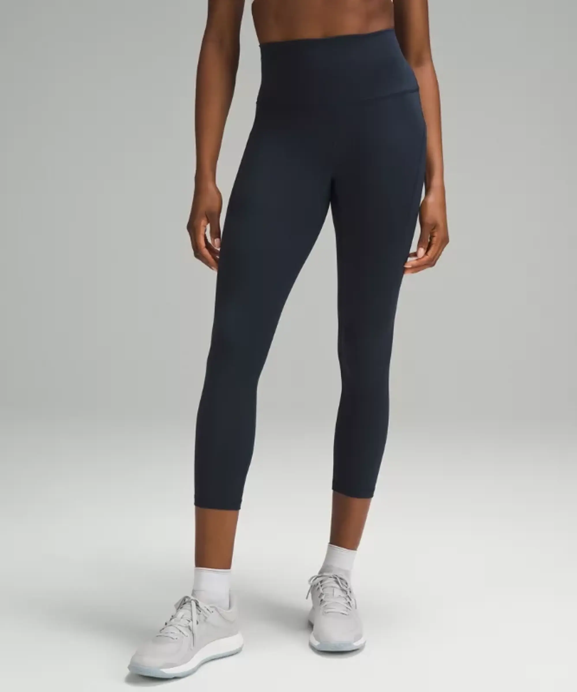 lululemon IE lululemon – Women's Wunder Train High-Rise Crop Leggings with Pockets – 23 – Color Blue – Size 8