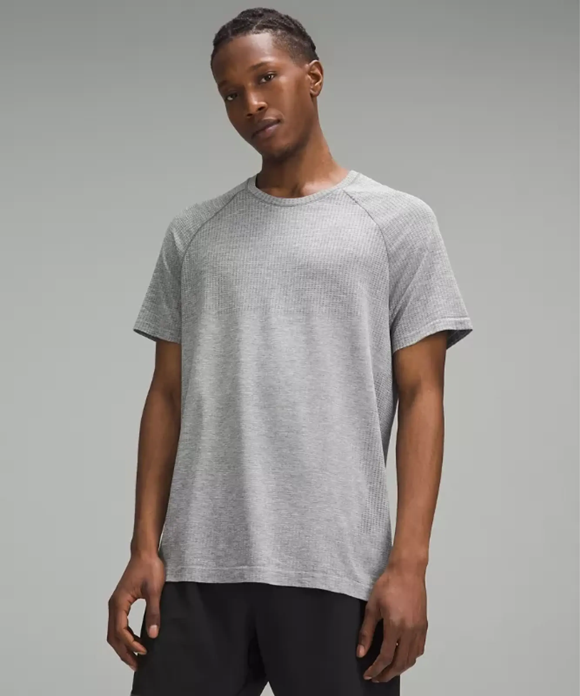 lululemon IE lululemon – Men's Metal Vent Tech Short-Sleeve Shirt Original Slim Fit – Color White/Grey – Size 2XL