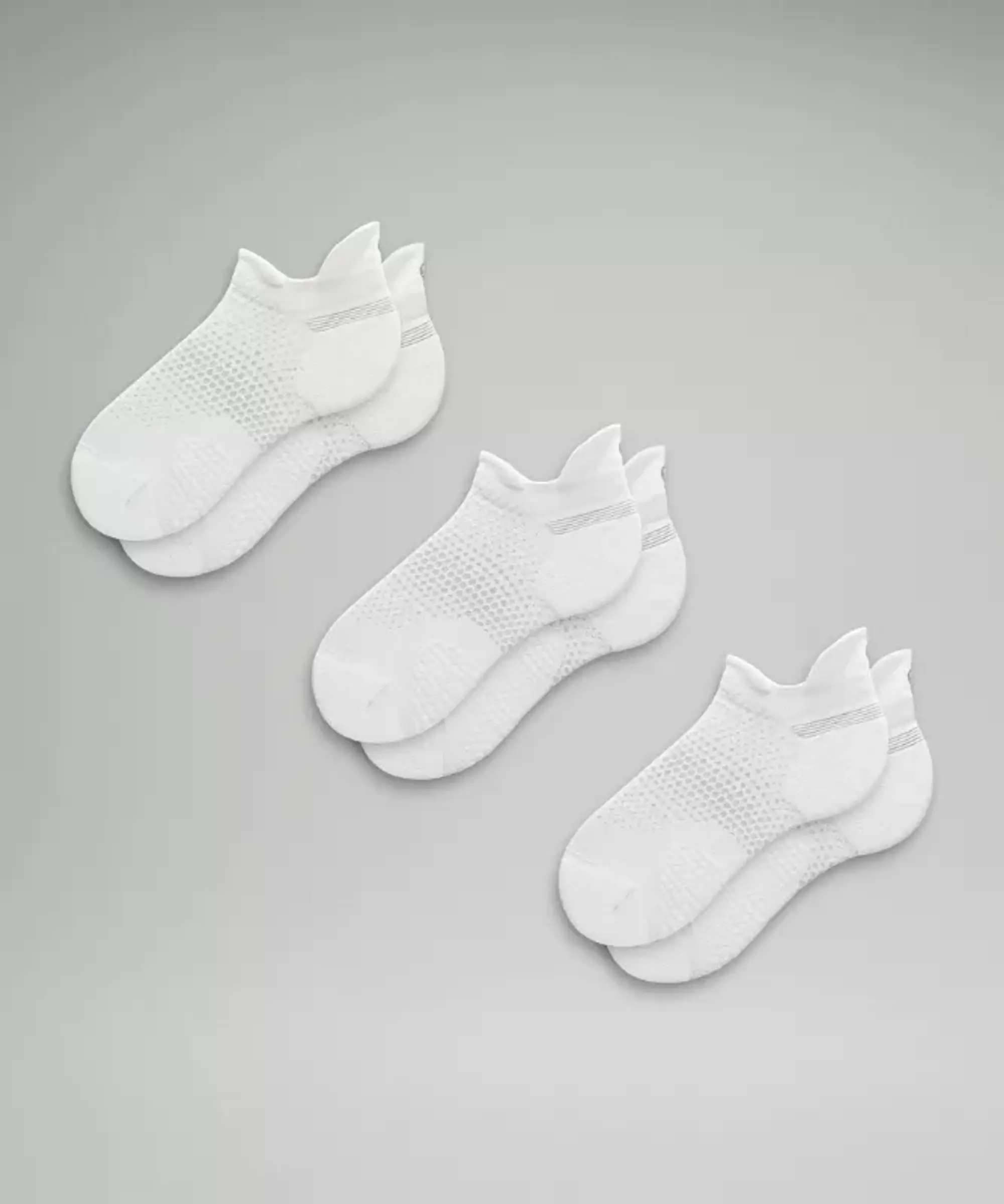 lululemon IE lululemon – Women's MacroPillow Tab Running Socks Medium Cushioning 3 Pack – Color White – Size S