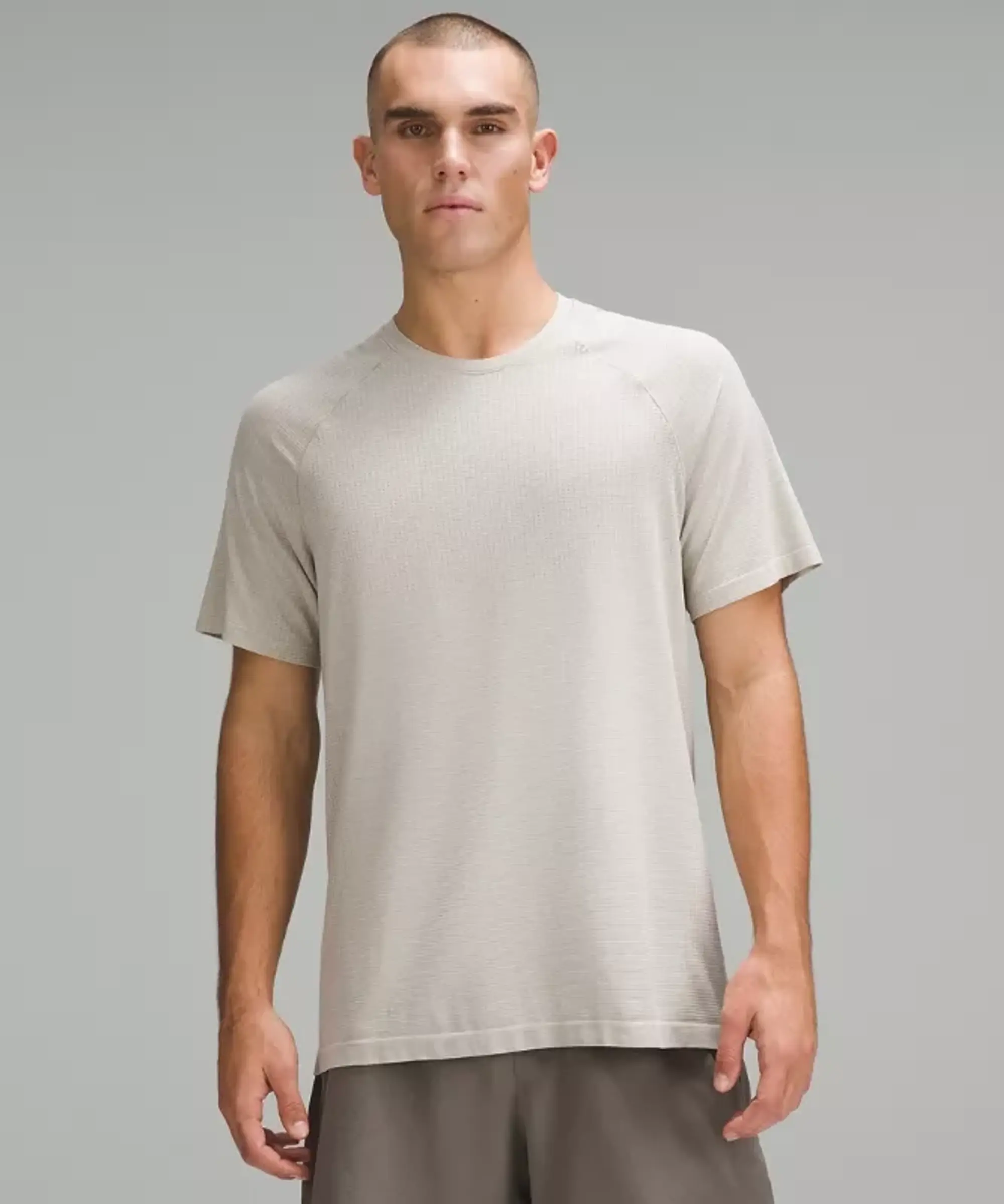 lululemon IE lululemon – Men's Metal Vent Tech Short-Sleeve Shirt Original Slim Fit – Color White – Size 2XL