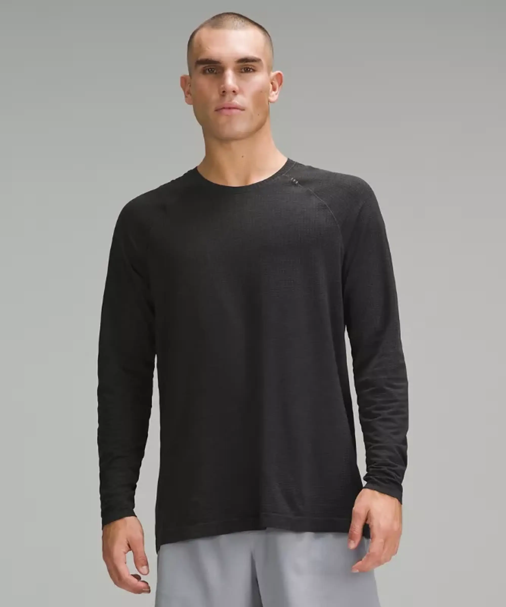 lululemon IE lululemon – Men's Metal Vent Tech Long-Sleeve Shirt Original Slim Fit – Color Grey/Black – Size 2XL