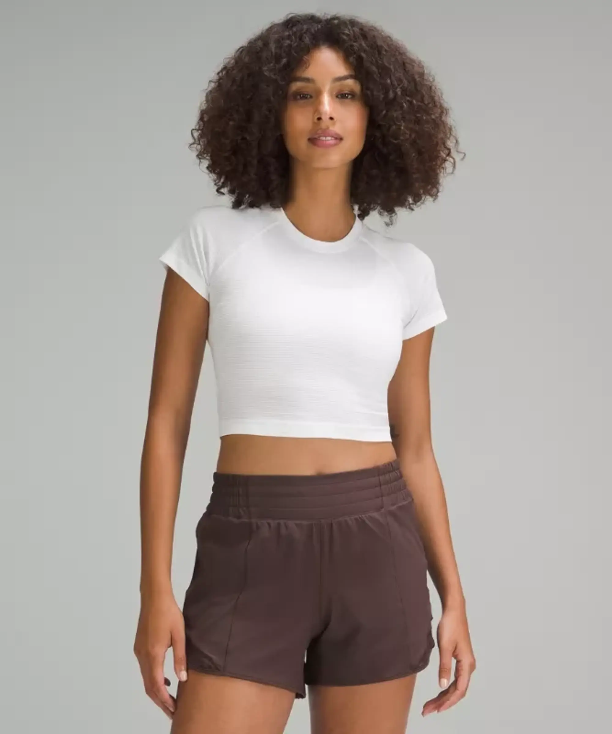 lululemon IE lululemon – Women's Swiftly Tech Cropped Short-Sleeve Shirt 2.0 – Color White – Size 8