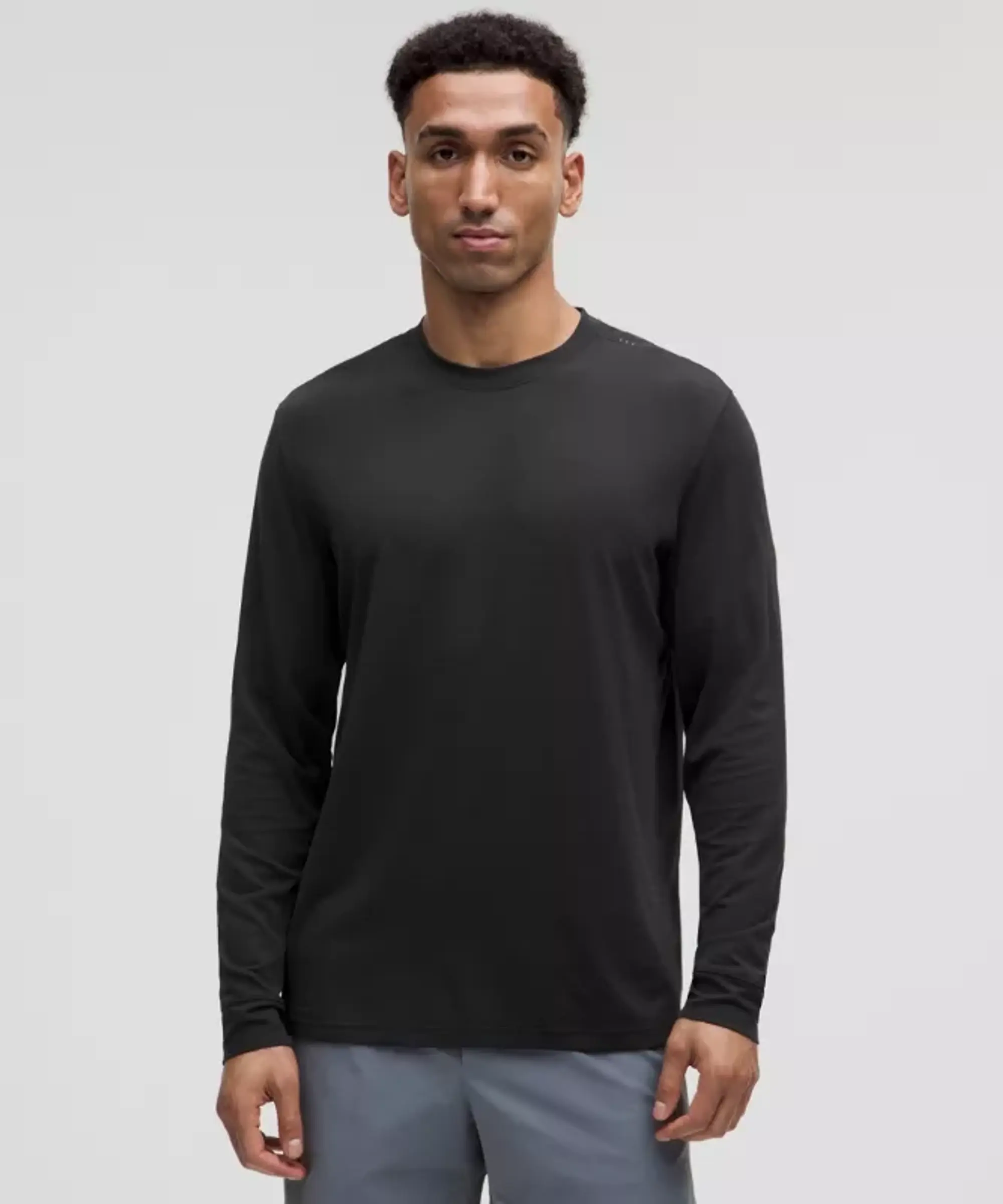 lululemon IE lululemon – Men's License to Train Relaxed-Fit Long-Sleeve Shirt – Color Black – Size S