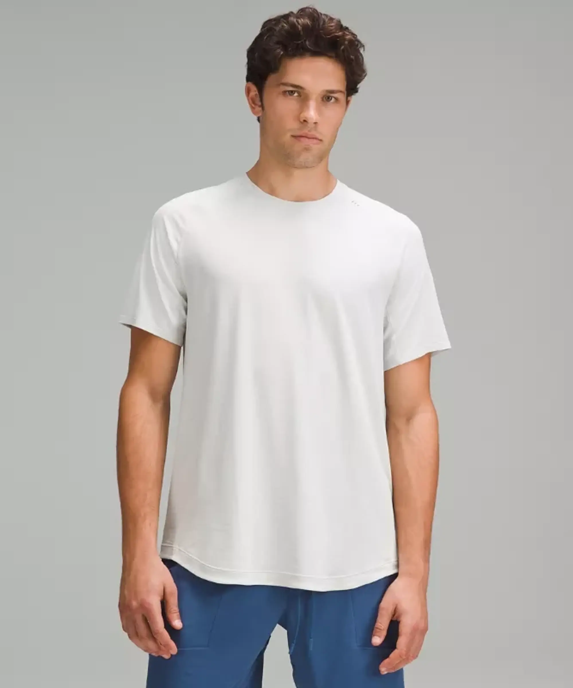 lululemon IE lululemon – Men's License to Train Short-Sleeve Shirt – Color White – Size M
