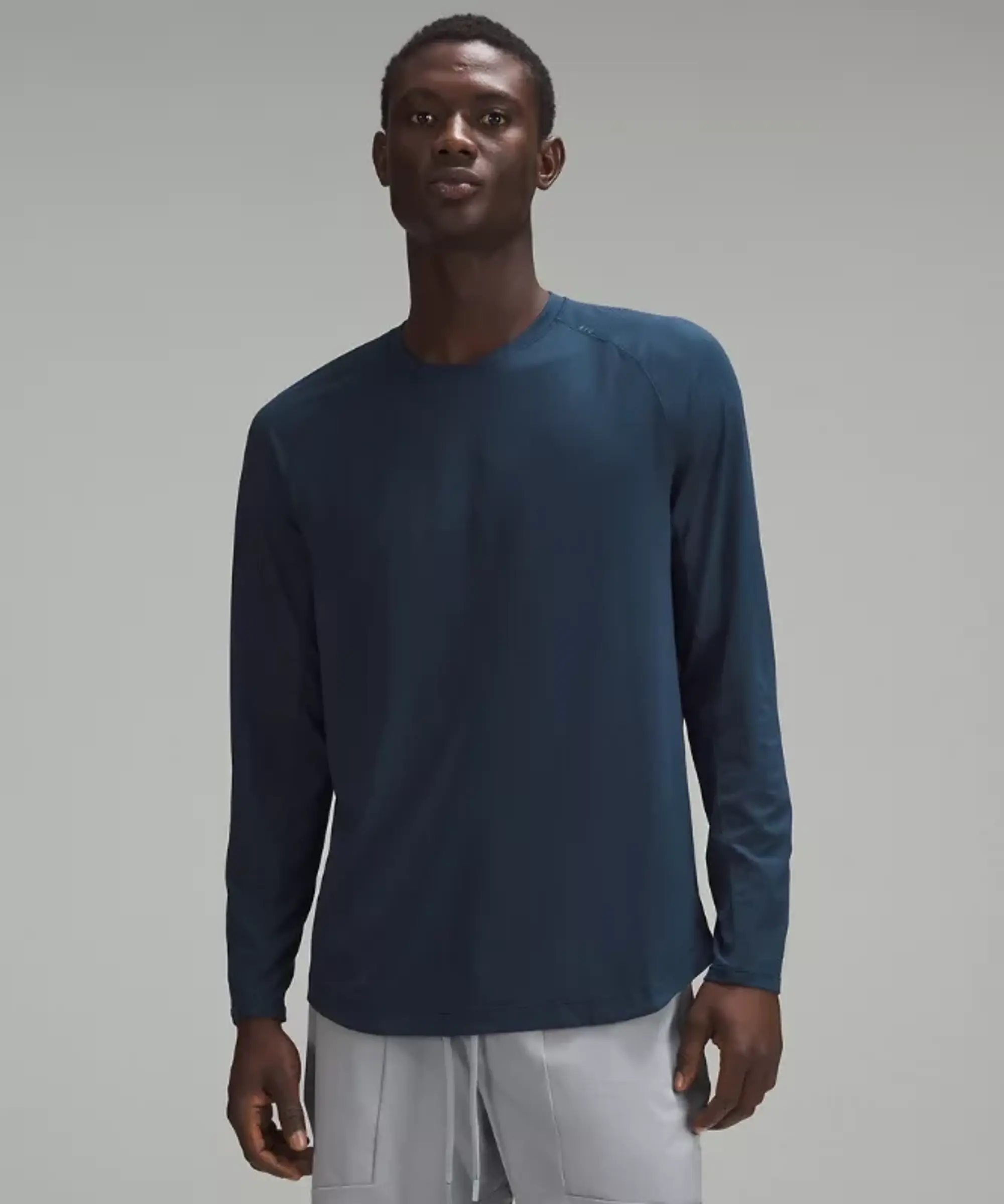 lululemon IE lululemon – Men's License to Train Long-Sleeve Shirt – Color Blue – Size 2XL
