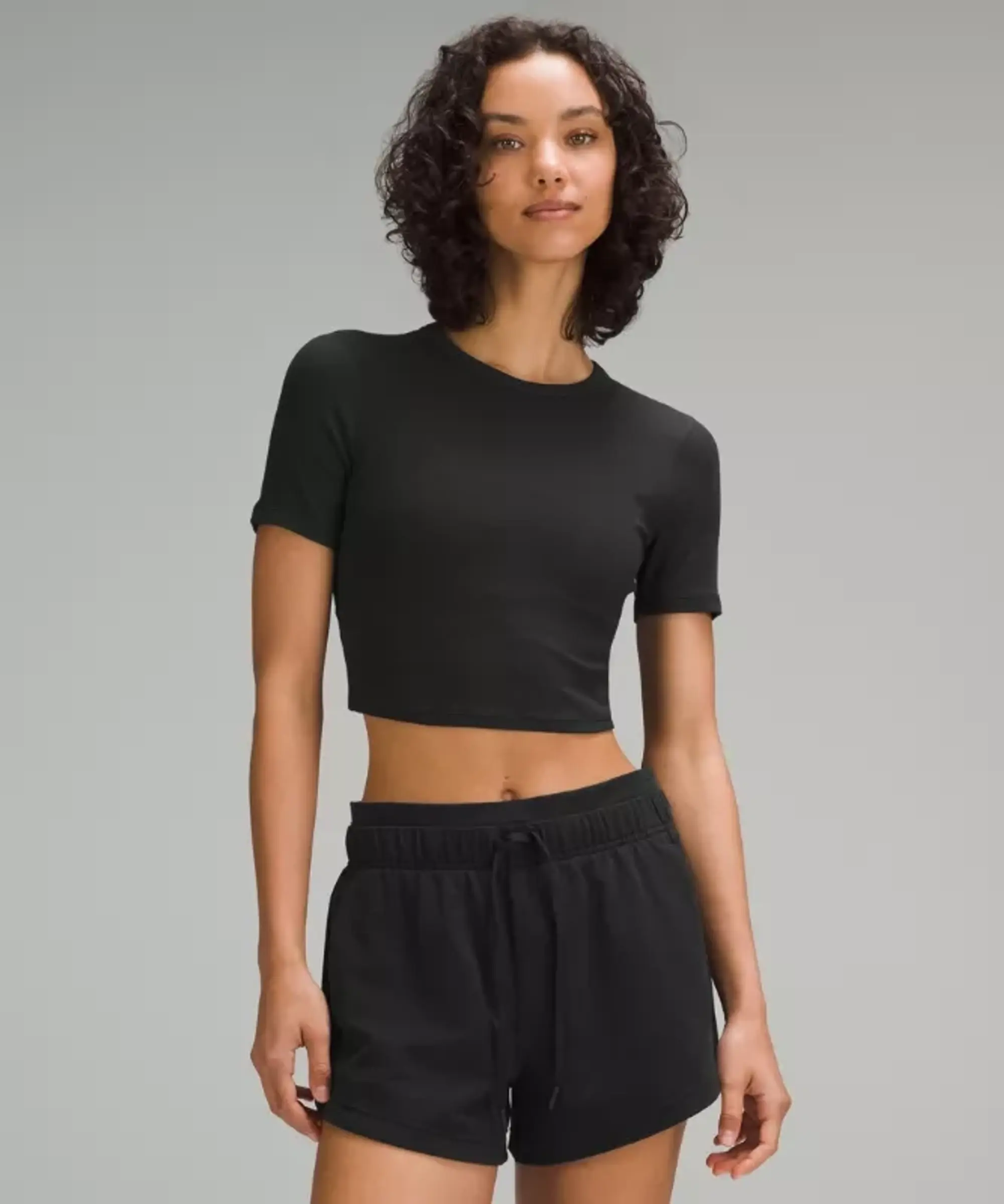 lululemon IE lululemon – Women's Hold Tight Straight-Hem Cropped T-Shirt – Color Black – Size 14