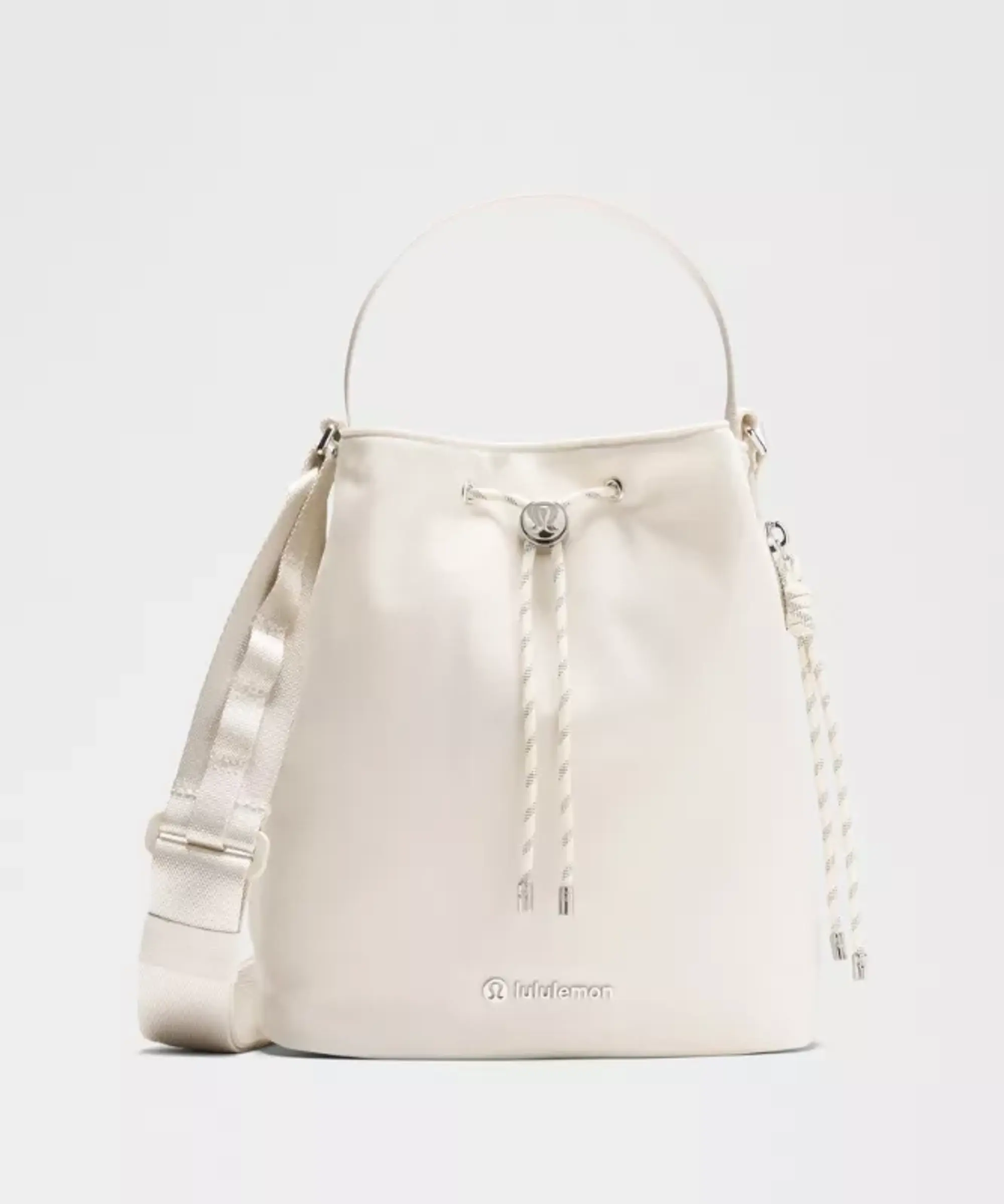 lululemon IE lululemon – Drawstring Bucket Crossbody Bag 5L – Color Silver/White