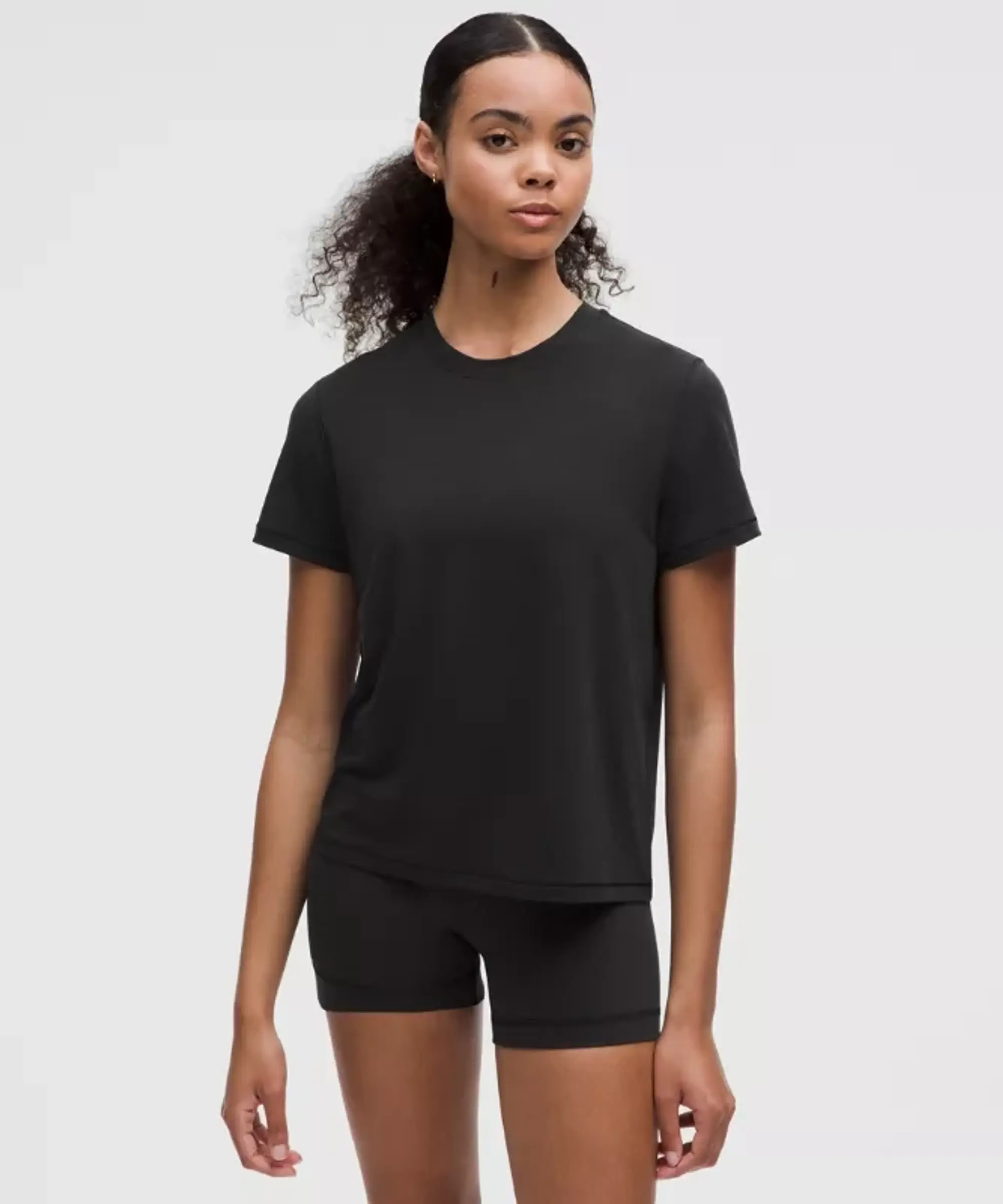 lululemon IE lululemon – Women's Jersey Training Classic-Fit Short-Sleeve Shirt – Color Black – Size 2